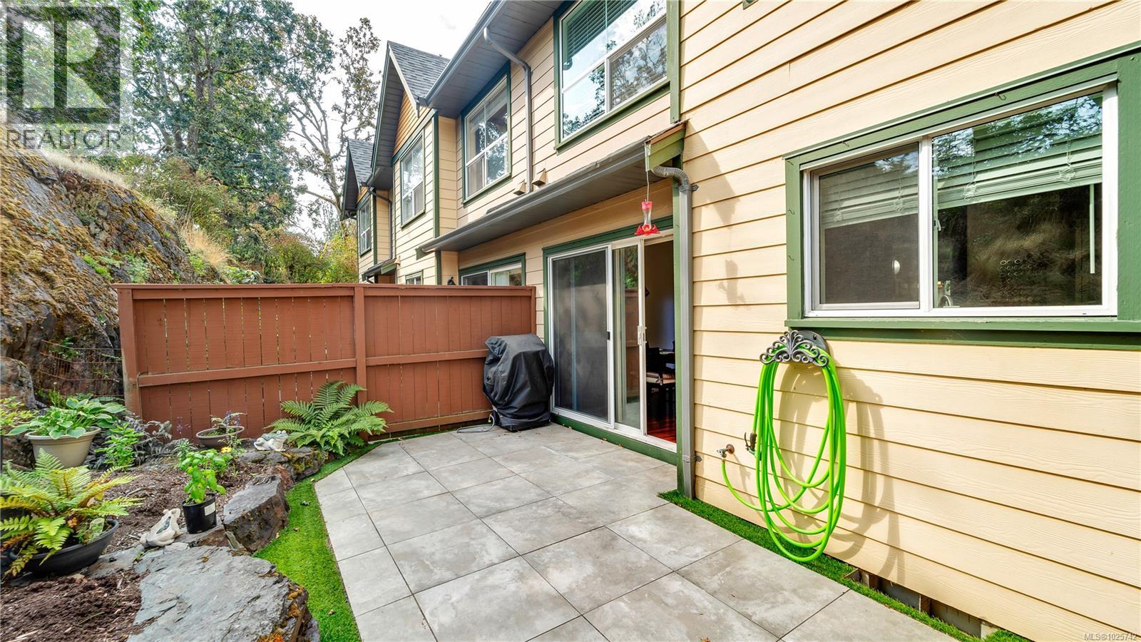 15 172 Belmont Rd, Colwood