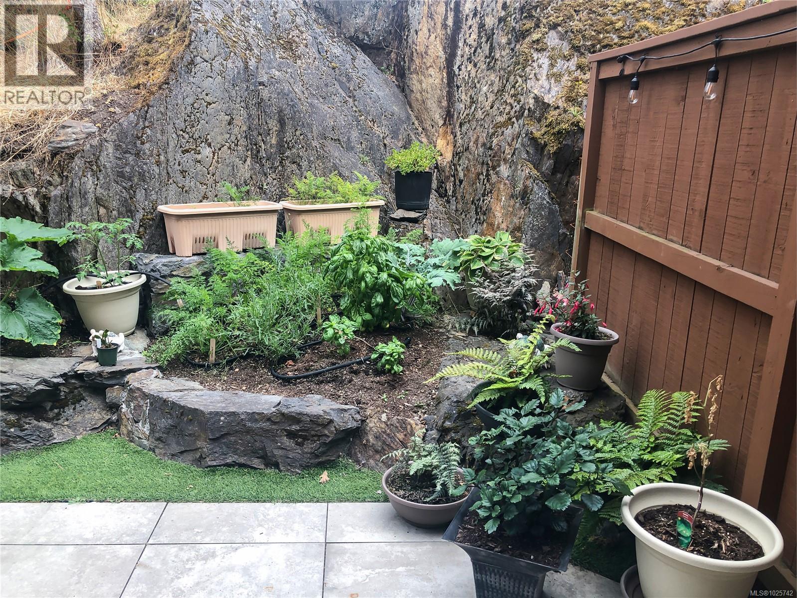 15 172 Belmont Rd, Colwood