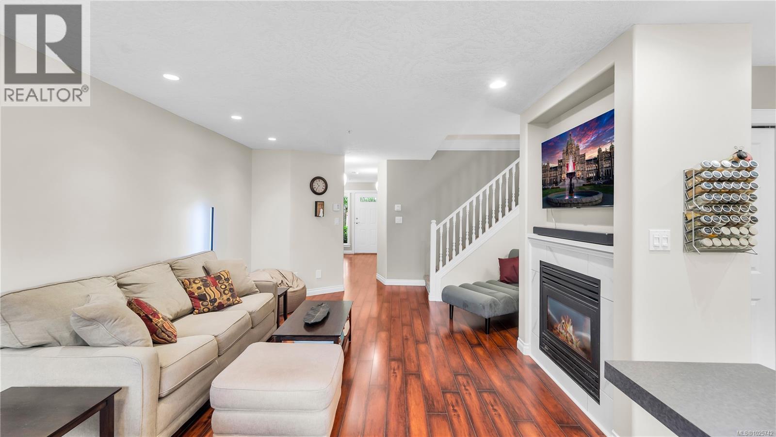 15 172 Belmont Rd, Colwood