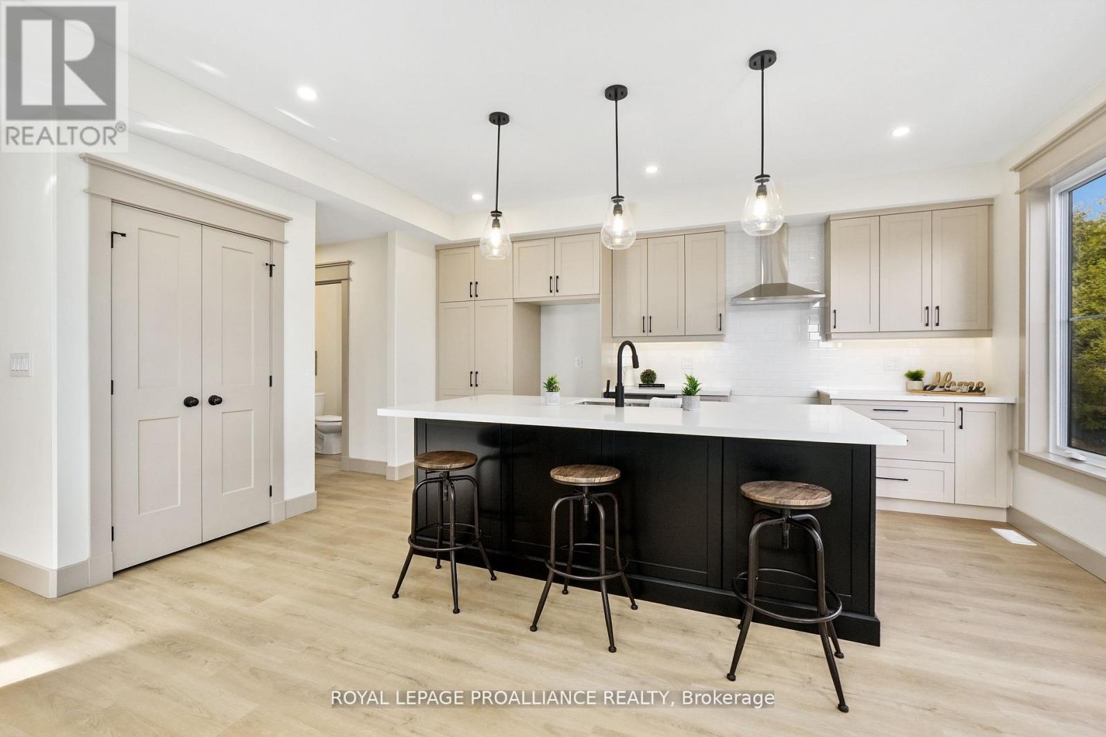 8 MERRIMAN COURT - 16