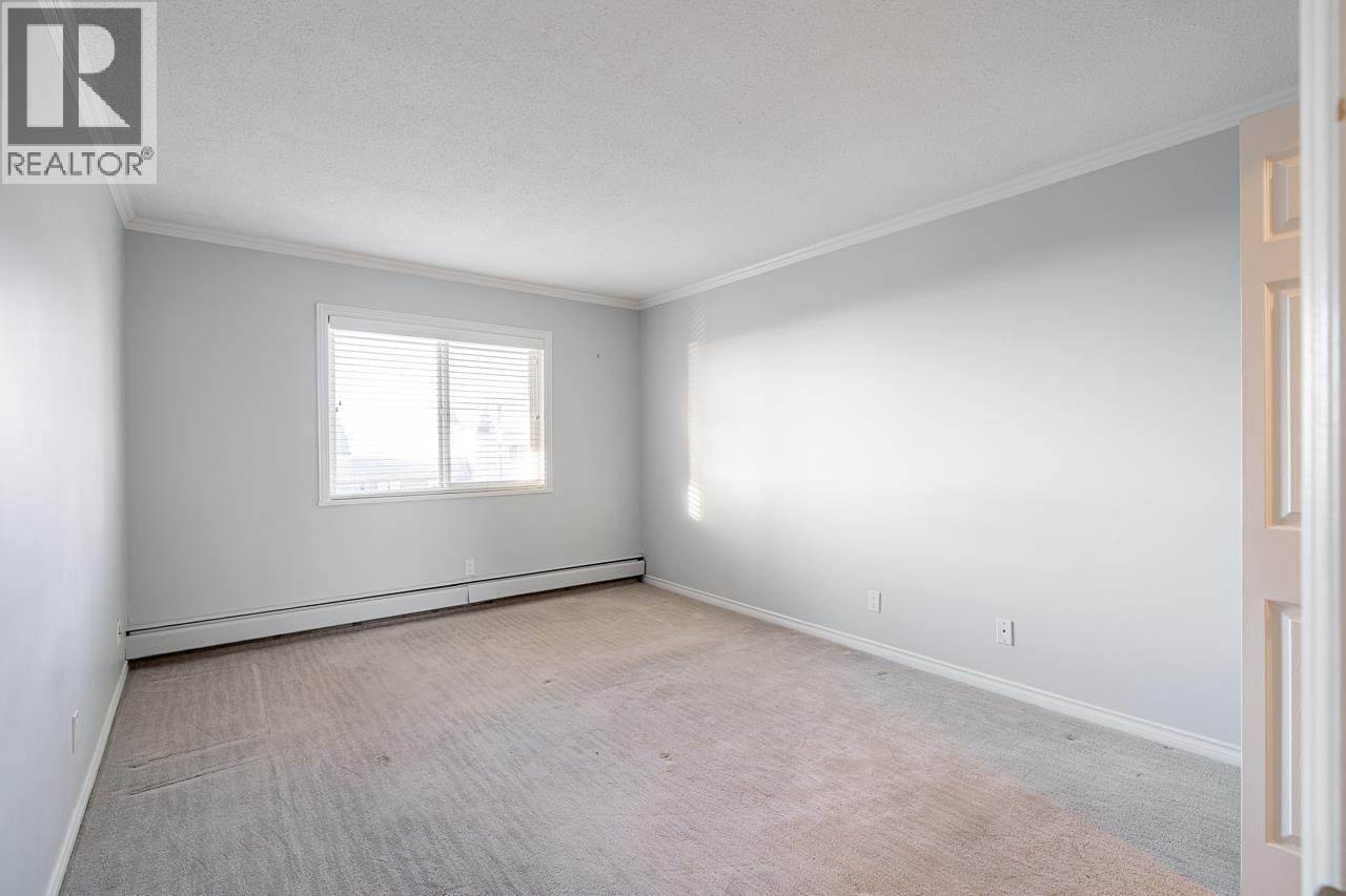 318 3080 LONSDALE AVENUE, North Vancouver