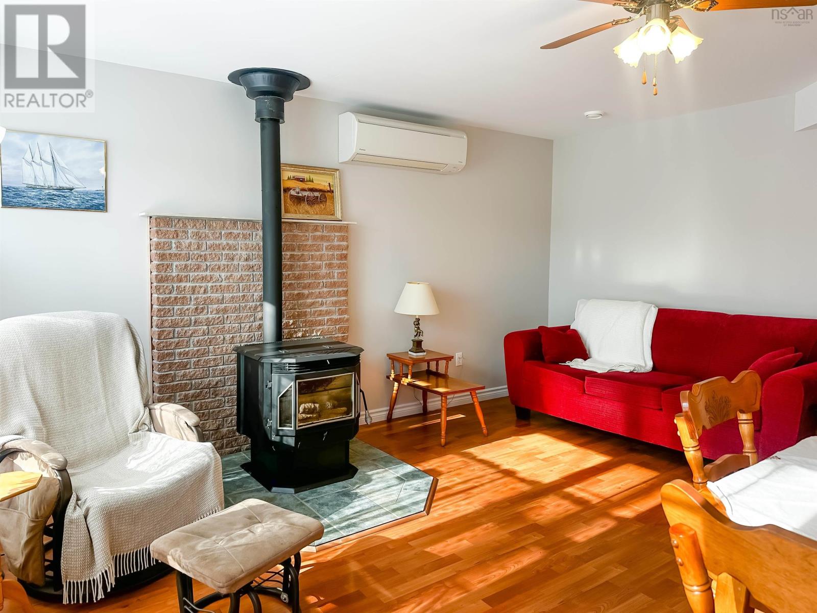 Property 13 of 33 of 939 Parkside Drive