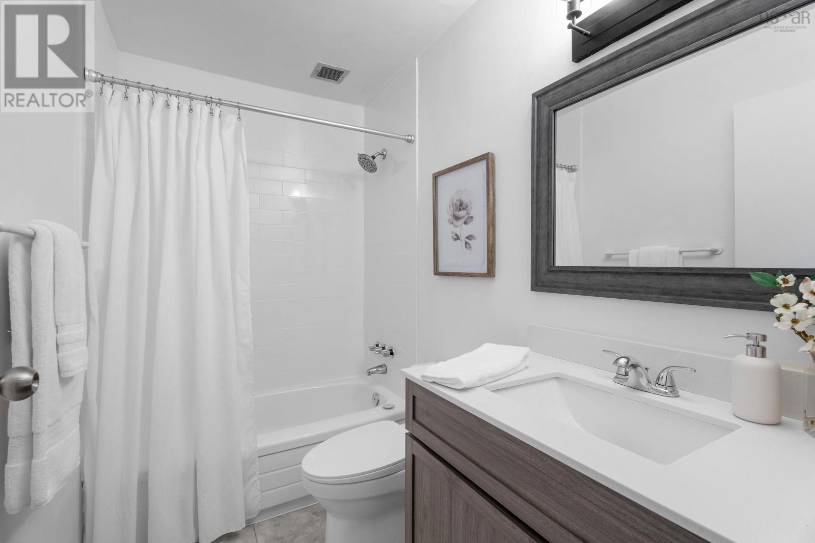 Property 13 of 47 of 302 5561 Heatherwood Court