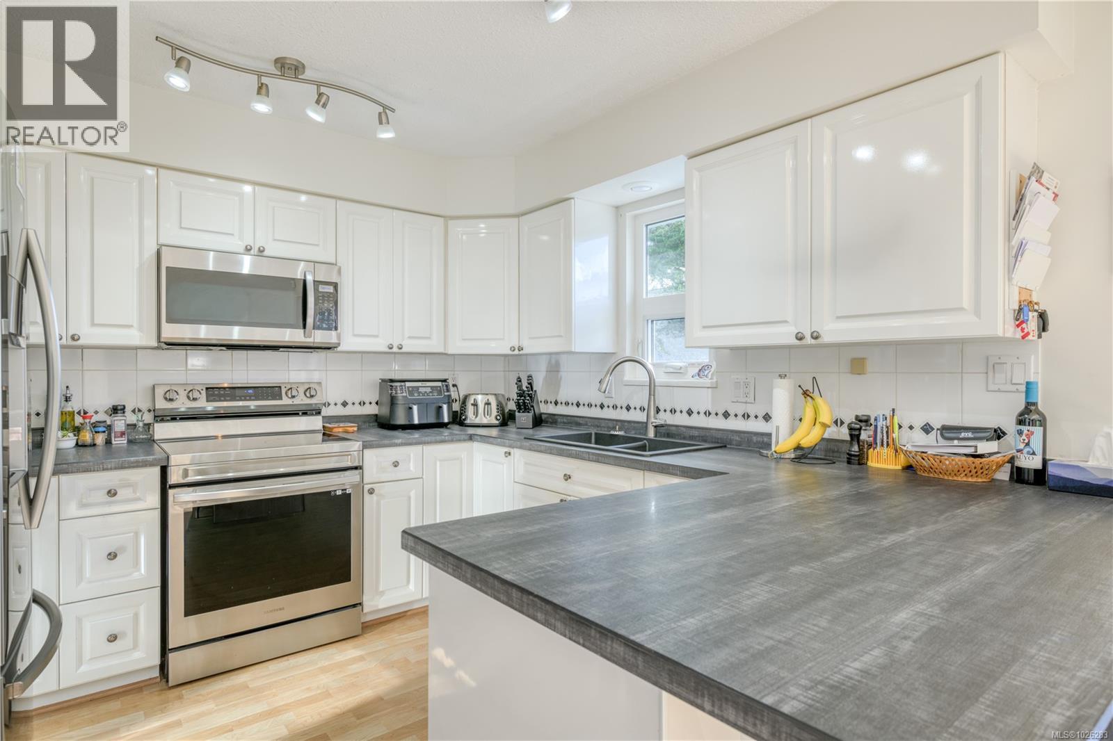 7123 Highland Dr, Port Hardy