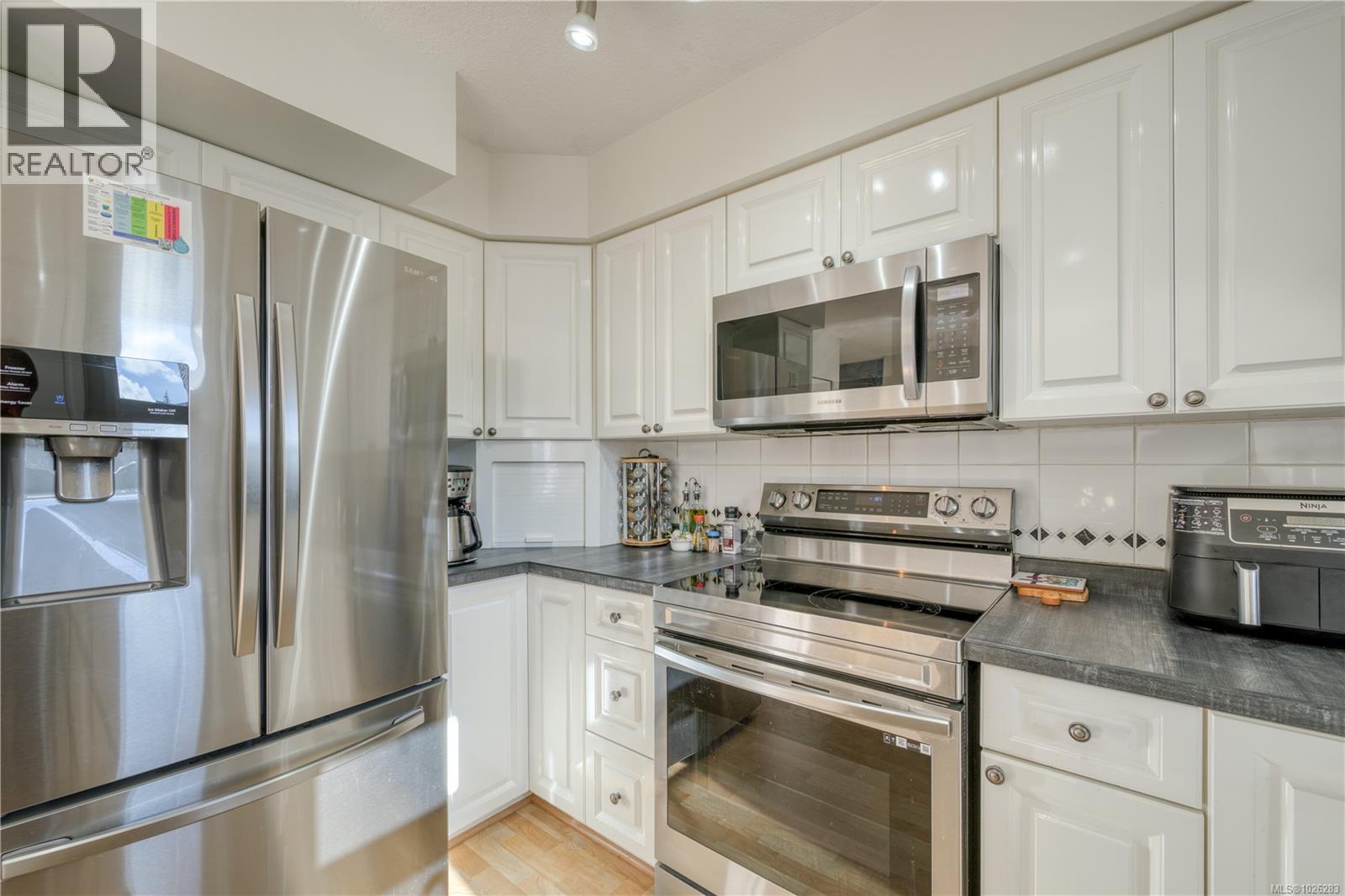 7123 Highland Dr, Port Hardy