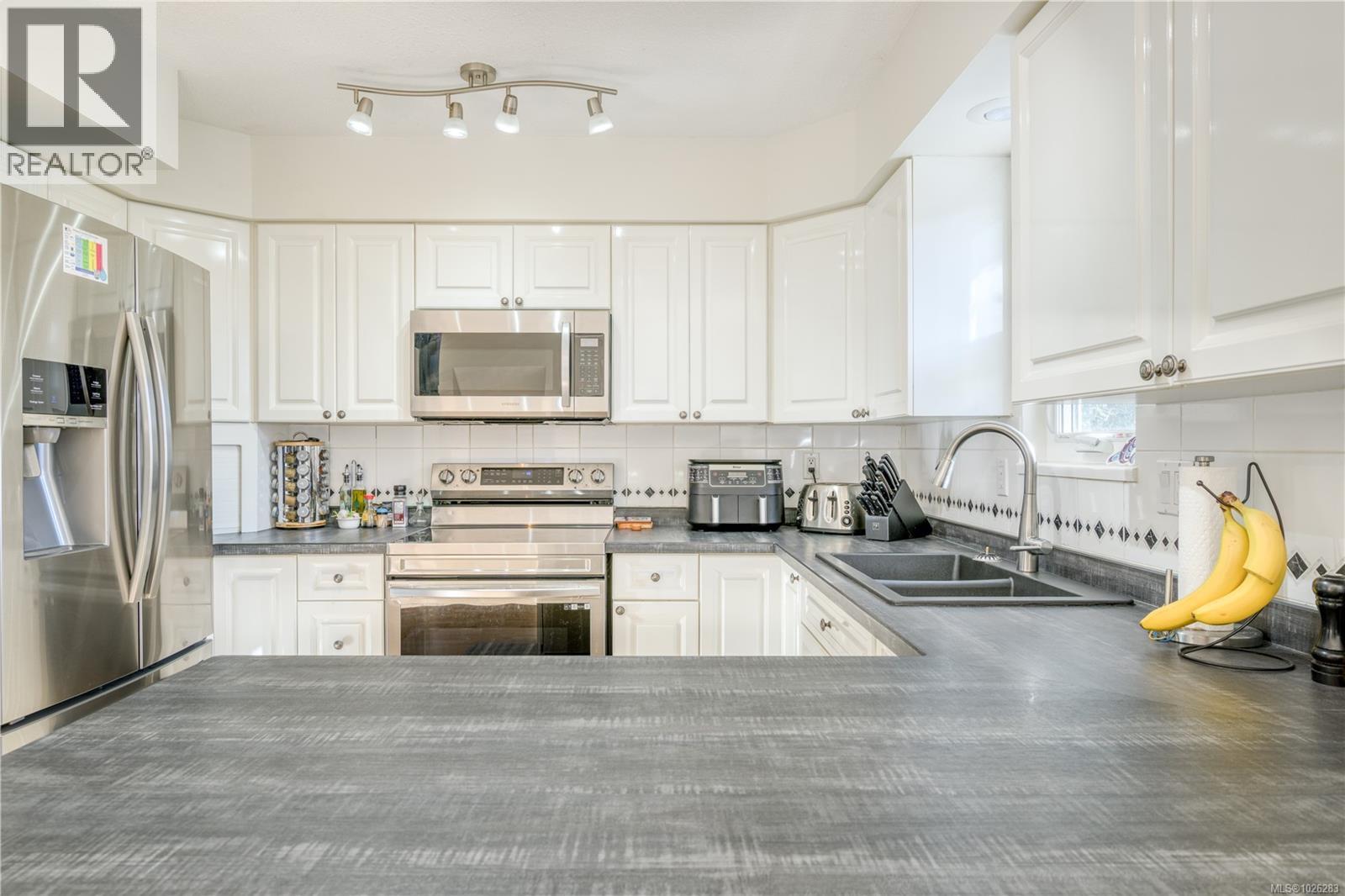 7123 Highland Dr, Port Hardy