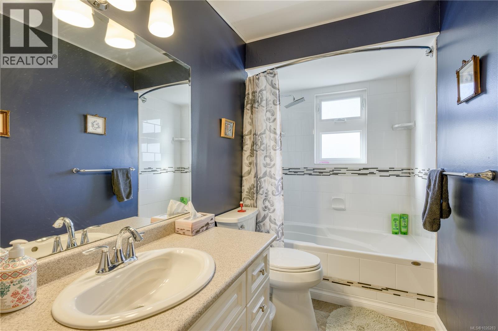 7123 Highland Dr, Port Hardy