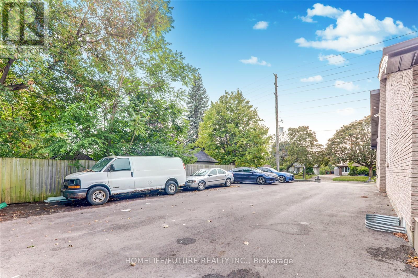585 WILSON ROAD N - 31