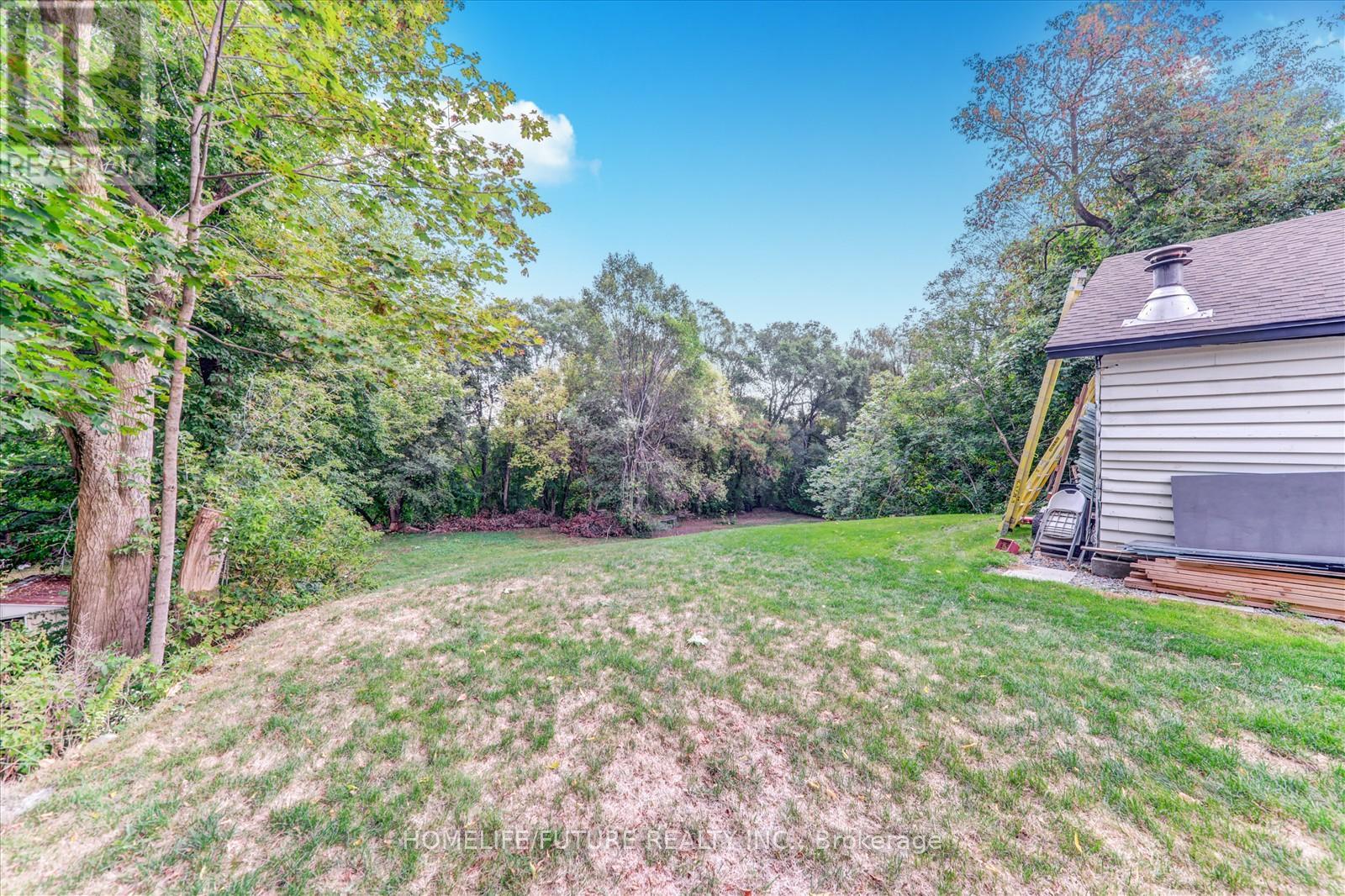 585 WILSON ROAD N - 36