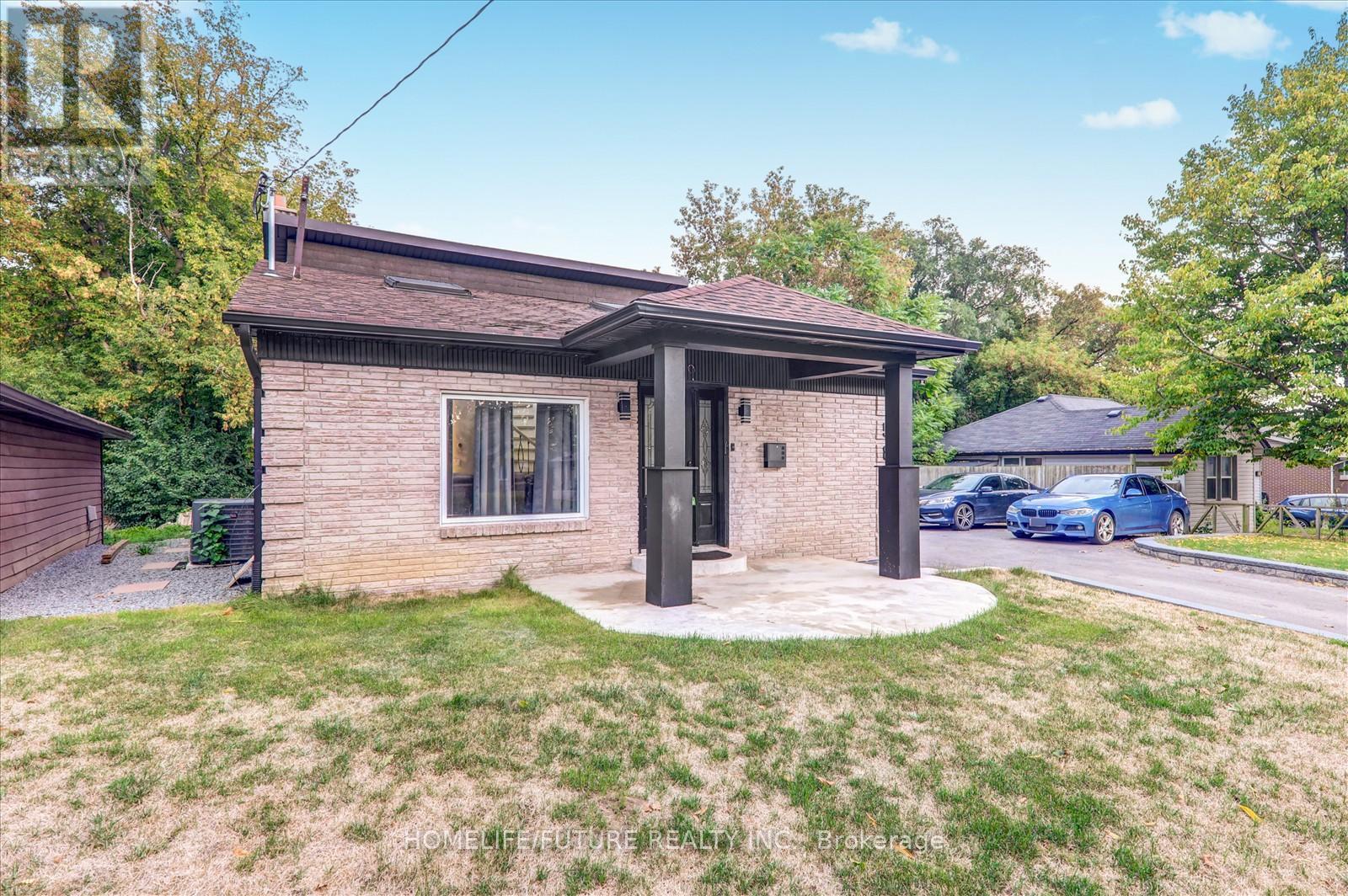 585 WILSON ROAD N - 4