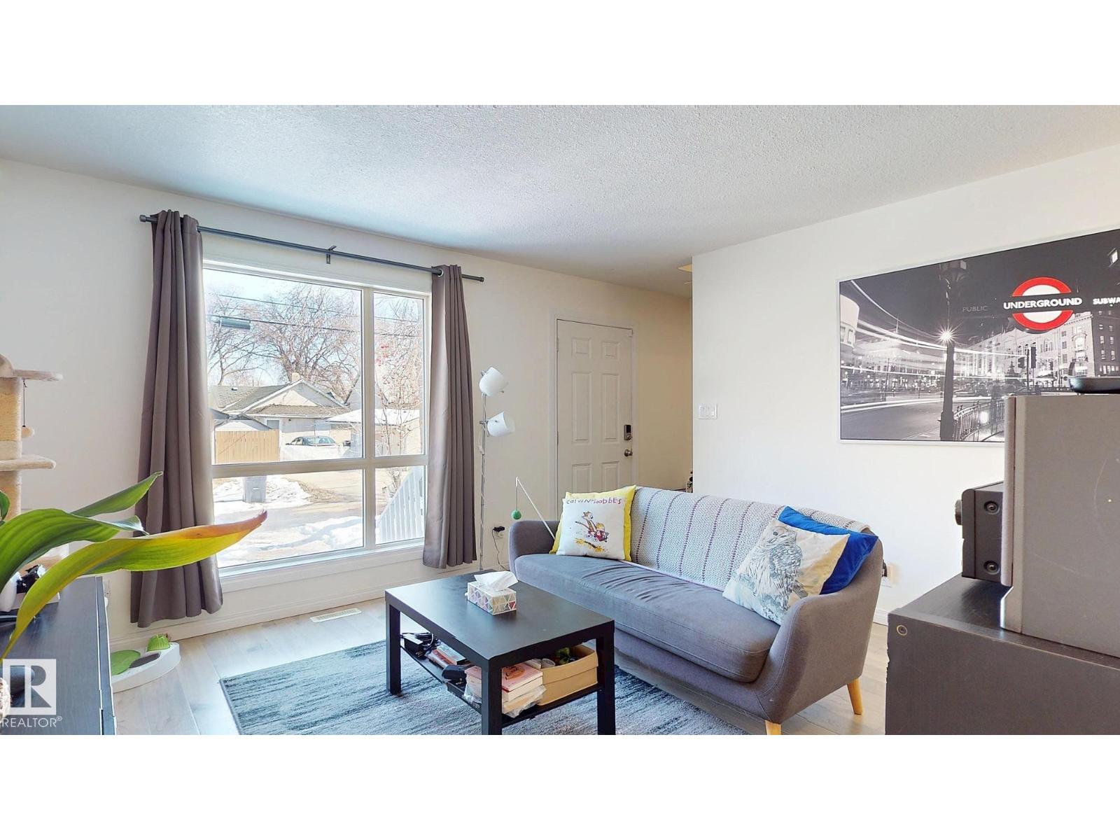 9515B 120 AV NW, Edmonton