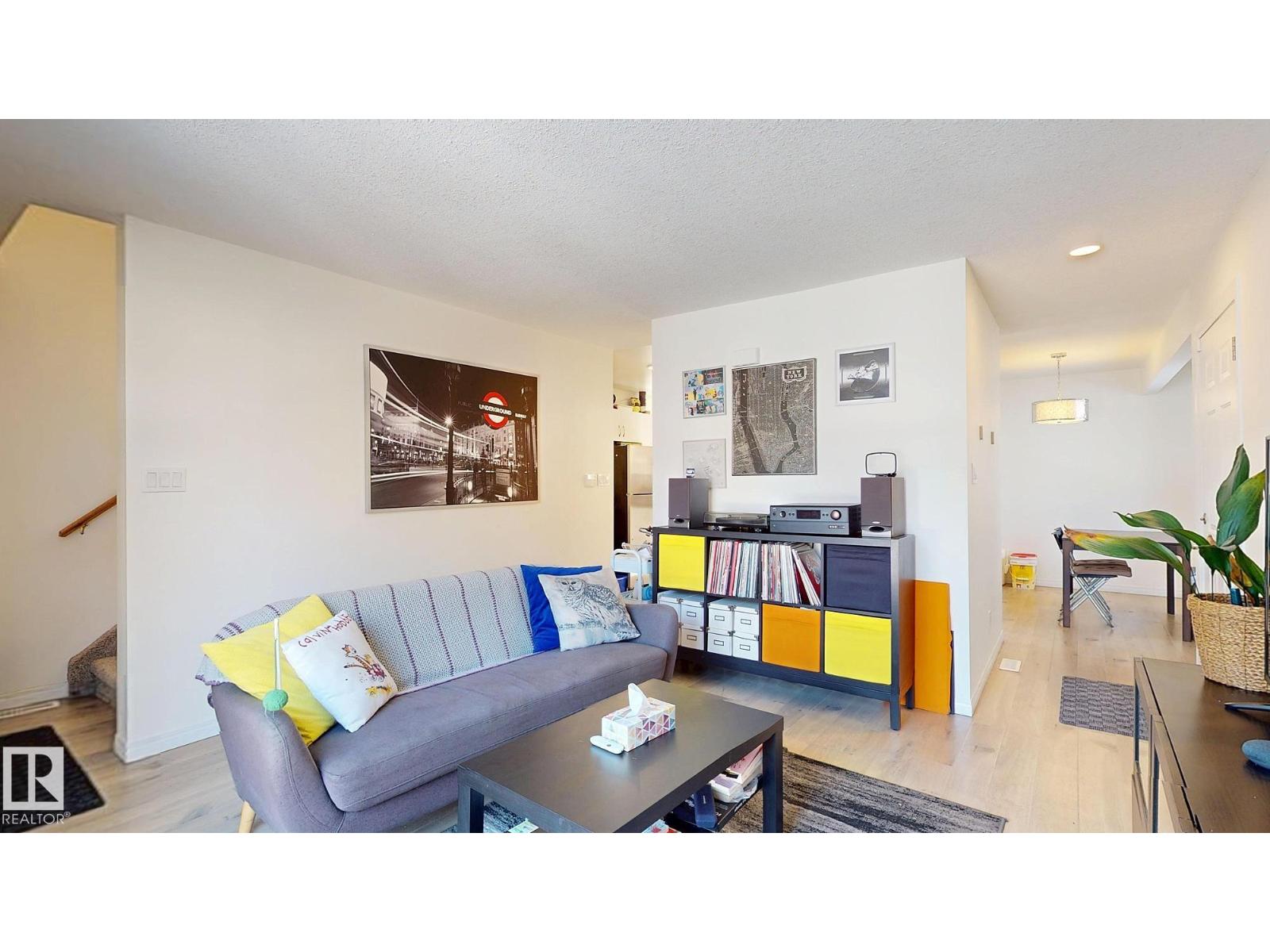 9515B 120 AV NW, Edmonton