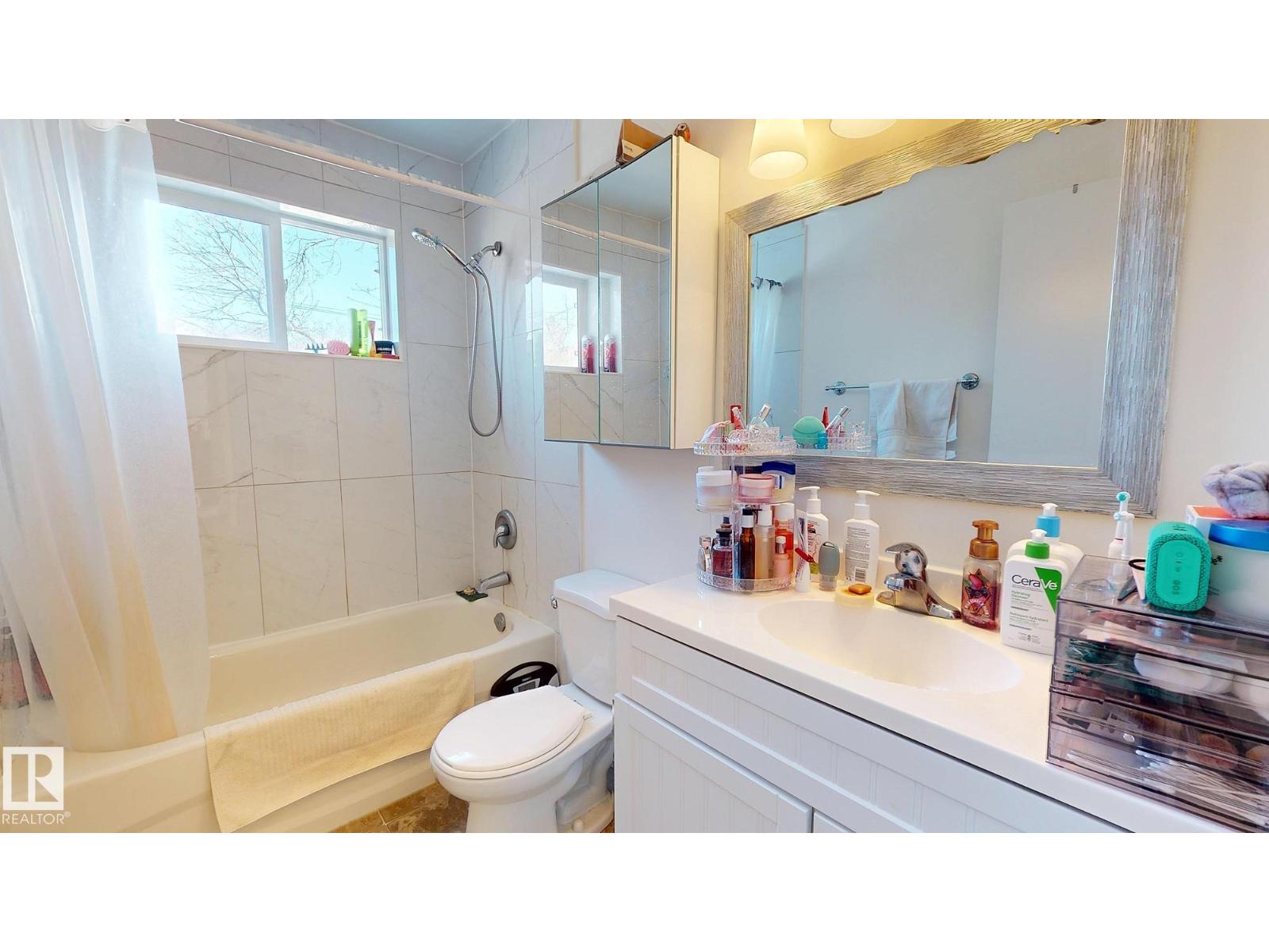 9515B 120 AV NW, Edmonton