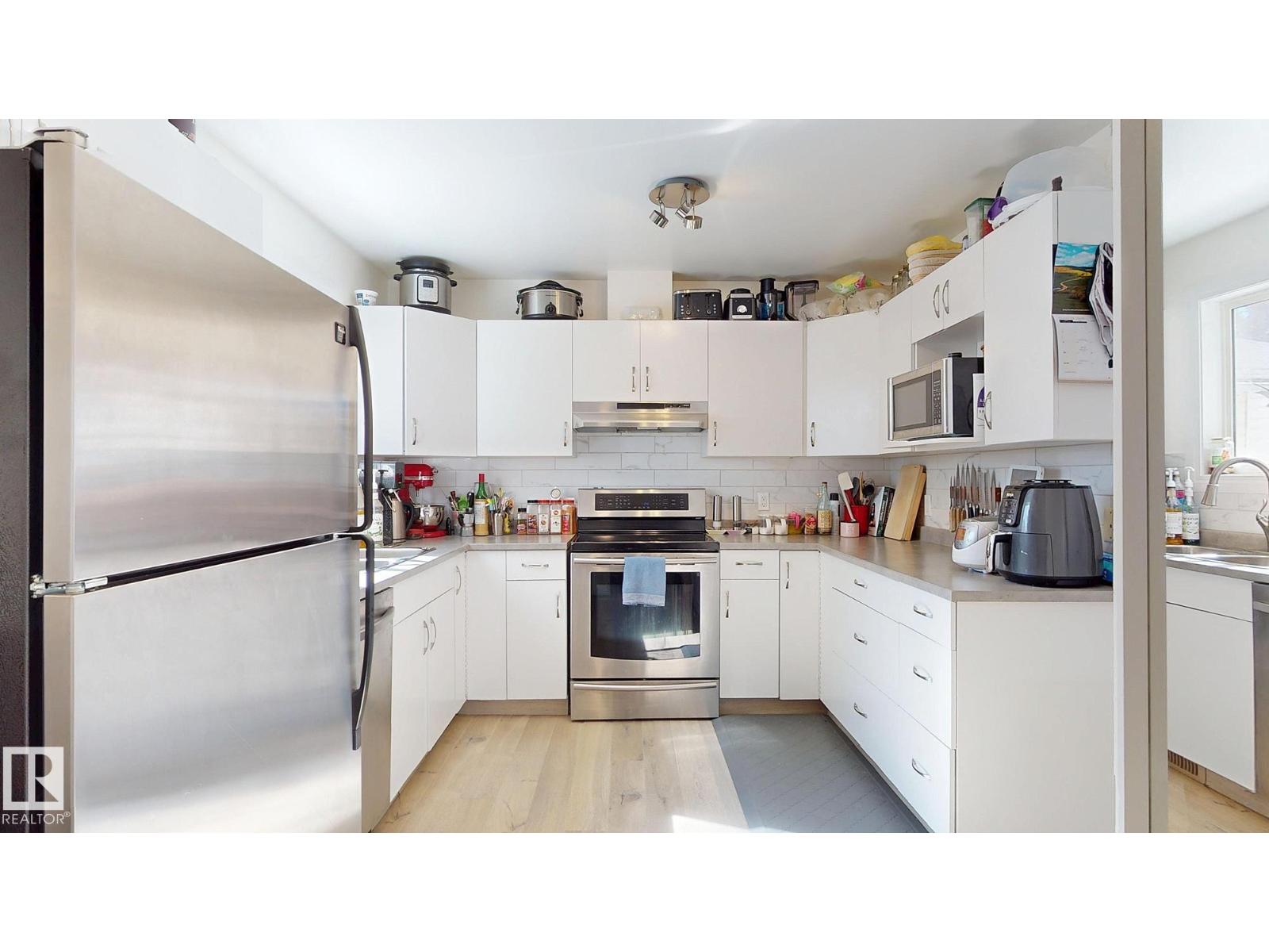 9515B 120 AV NW, Edmonton