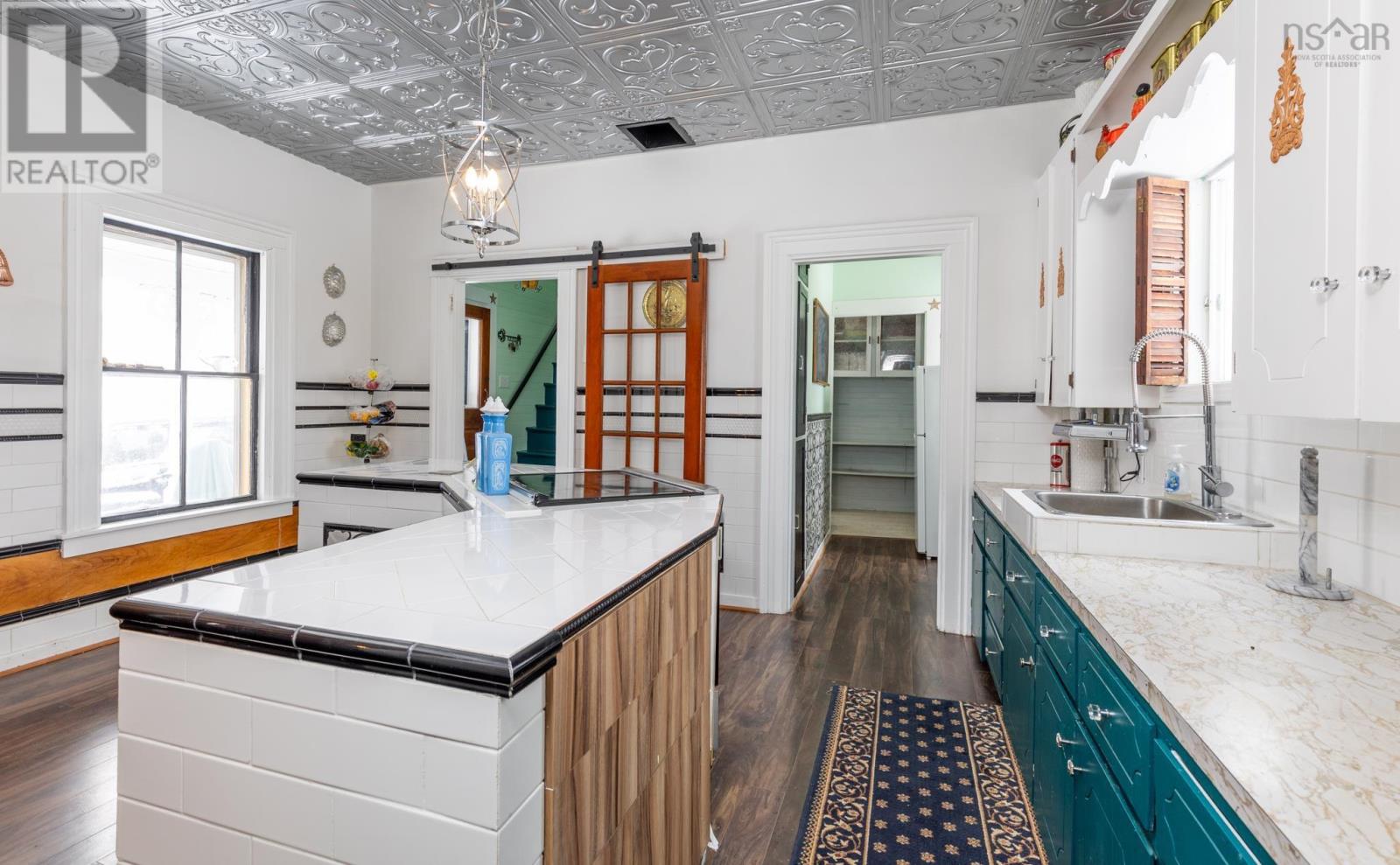 Property 10 of 49 of 1124 Highway 335