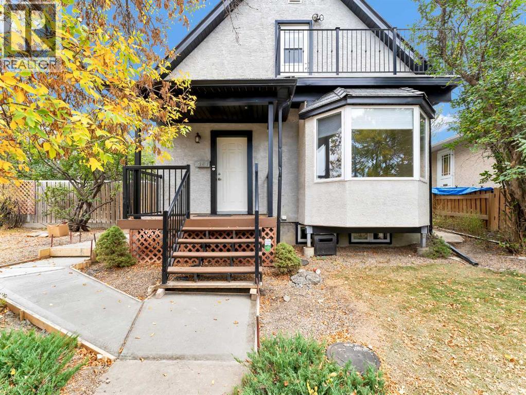 427 5 Street SE - Photo 2 of 50, Medicine Hat, Alberta