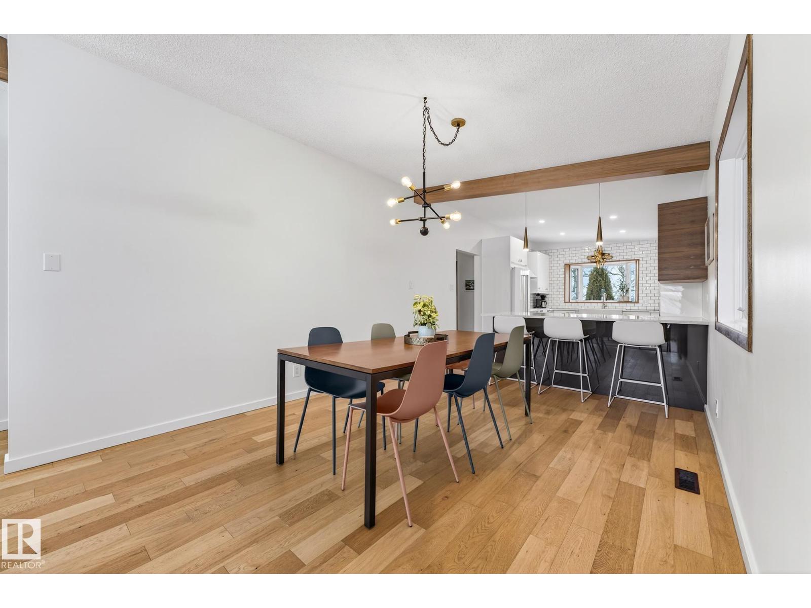 12516 52A AV NW, Edmonton