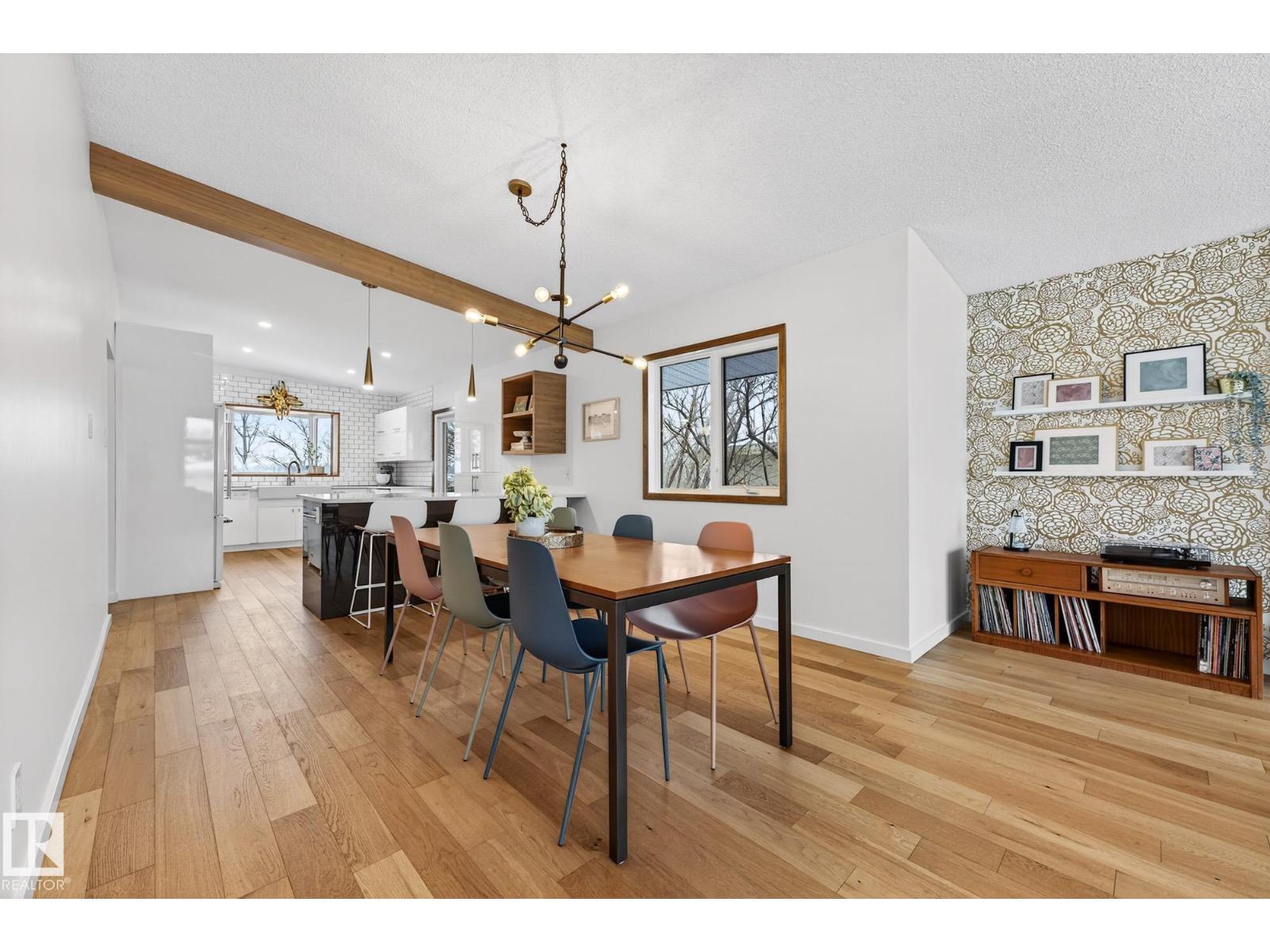 12516 52A AV NW, Edmonton