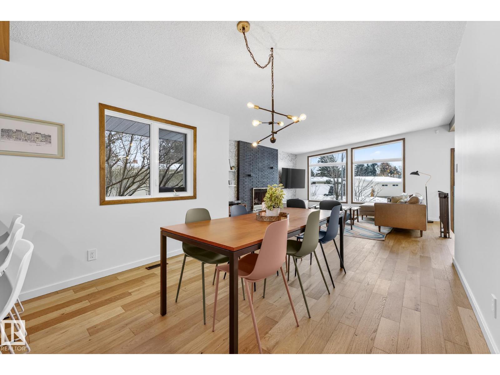 12516 52A AV NW, Edmonton