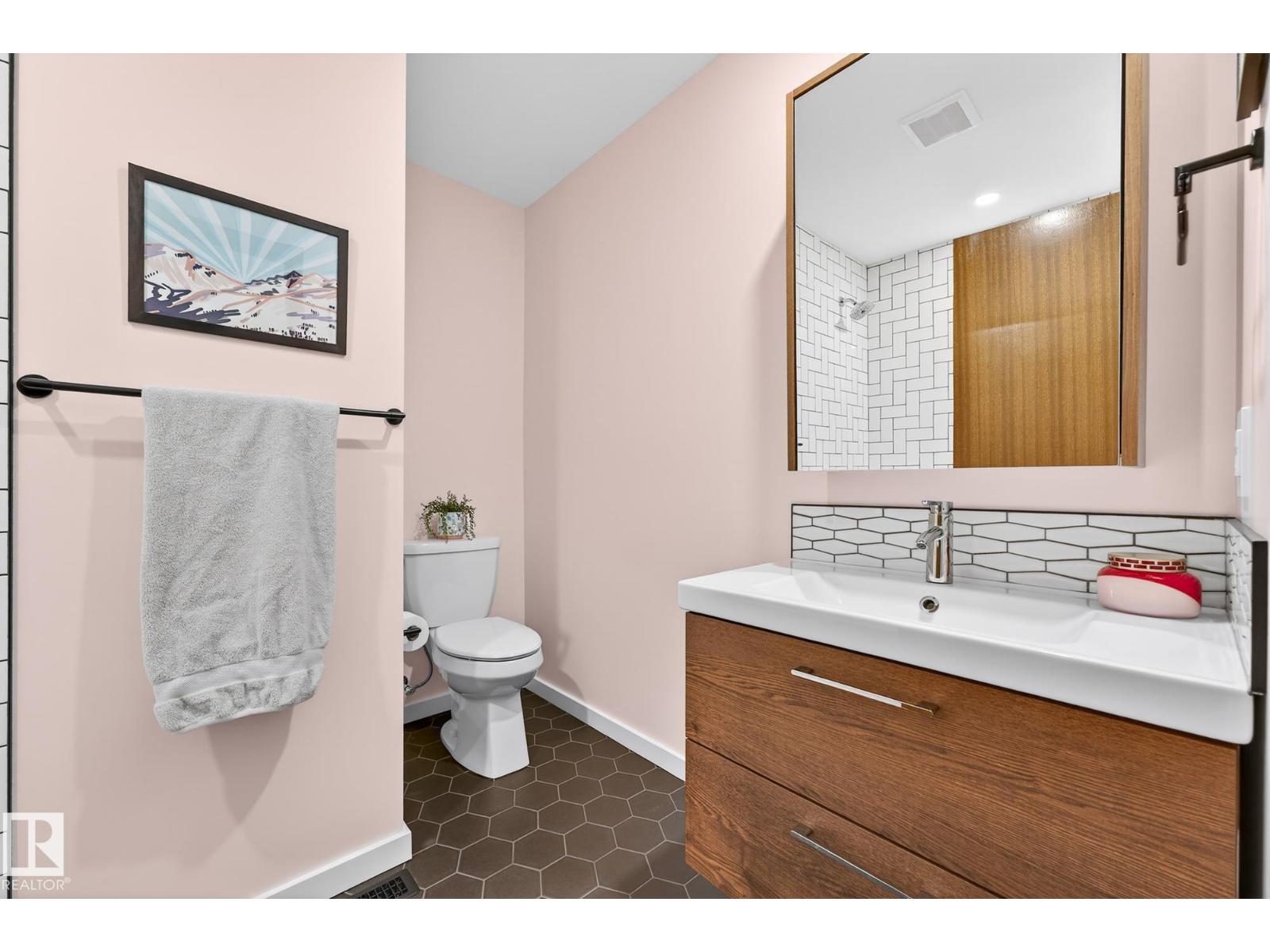 12516 52A AV NW, Edmonton