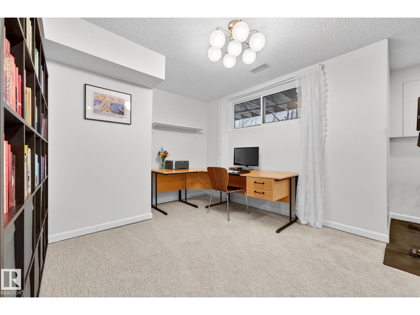 12516 52A AV NW, Edmonton