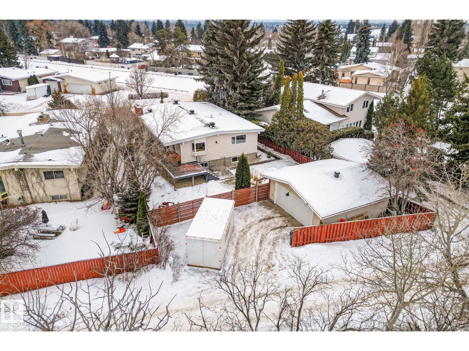 12516 52A AV NW, Edmonton