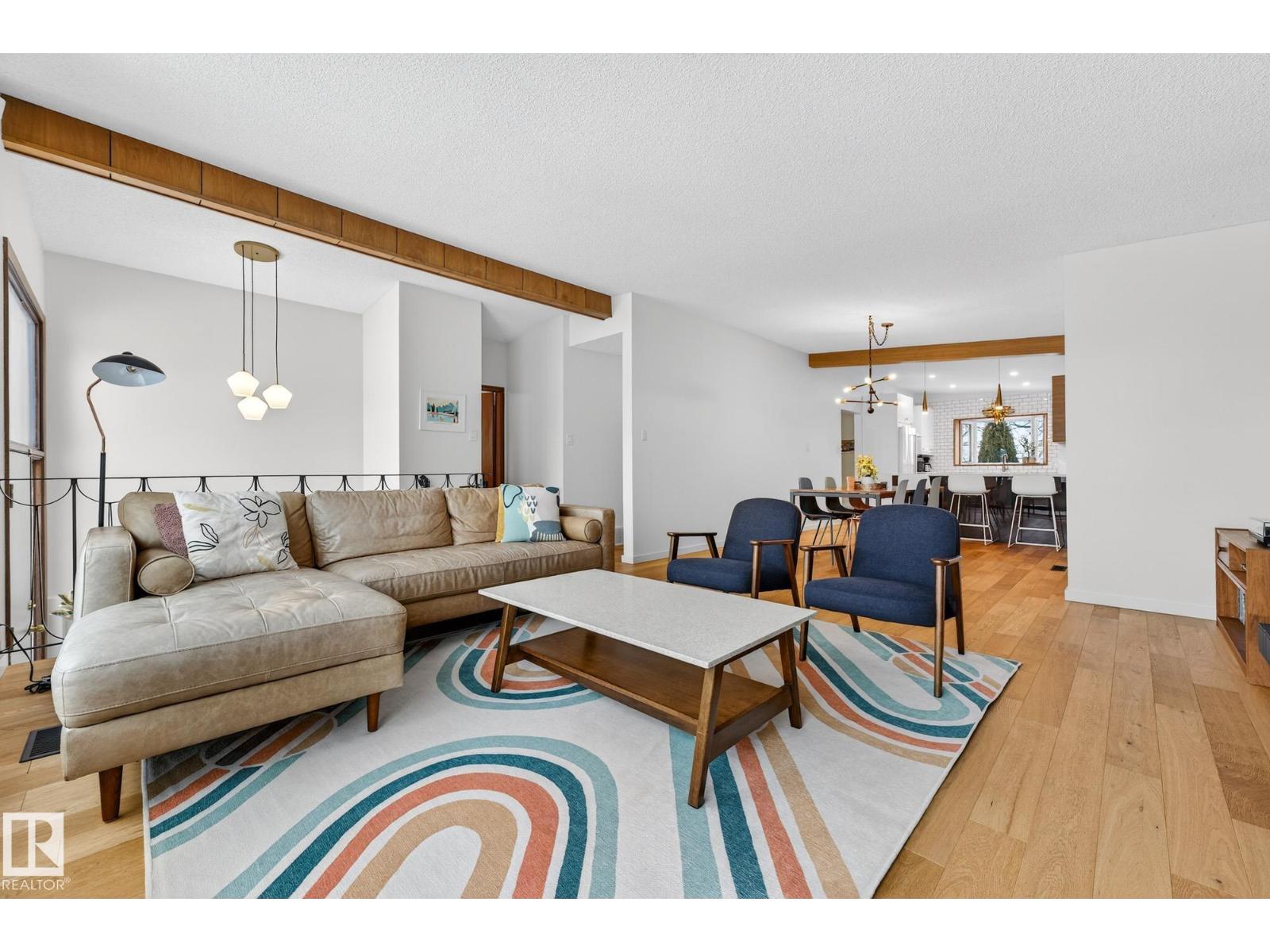 12516 52A AV NW, Edmonton