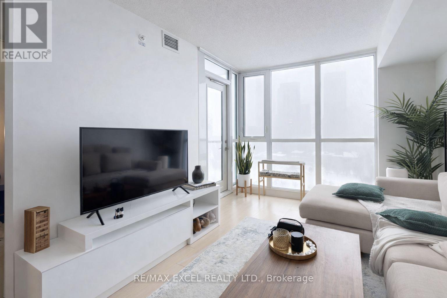 1606 - 75 QUEENS WHARF ROAD