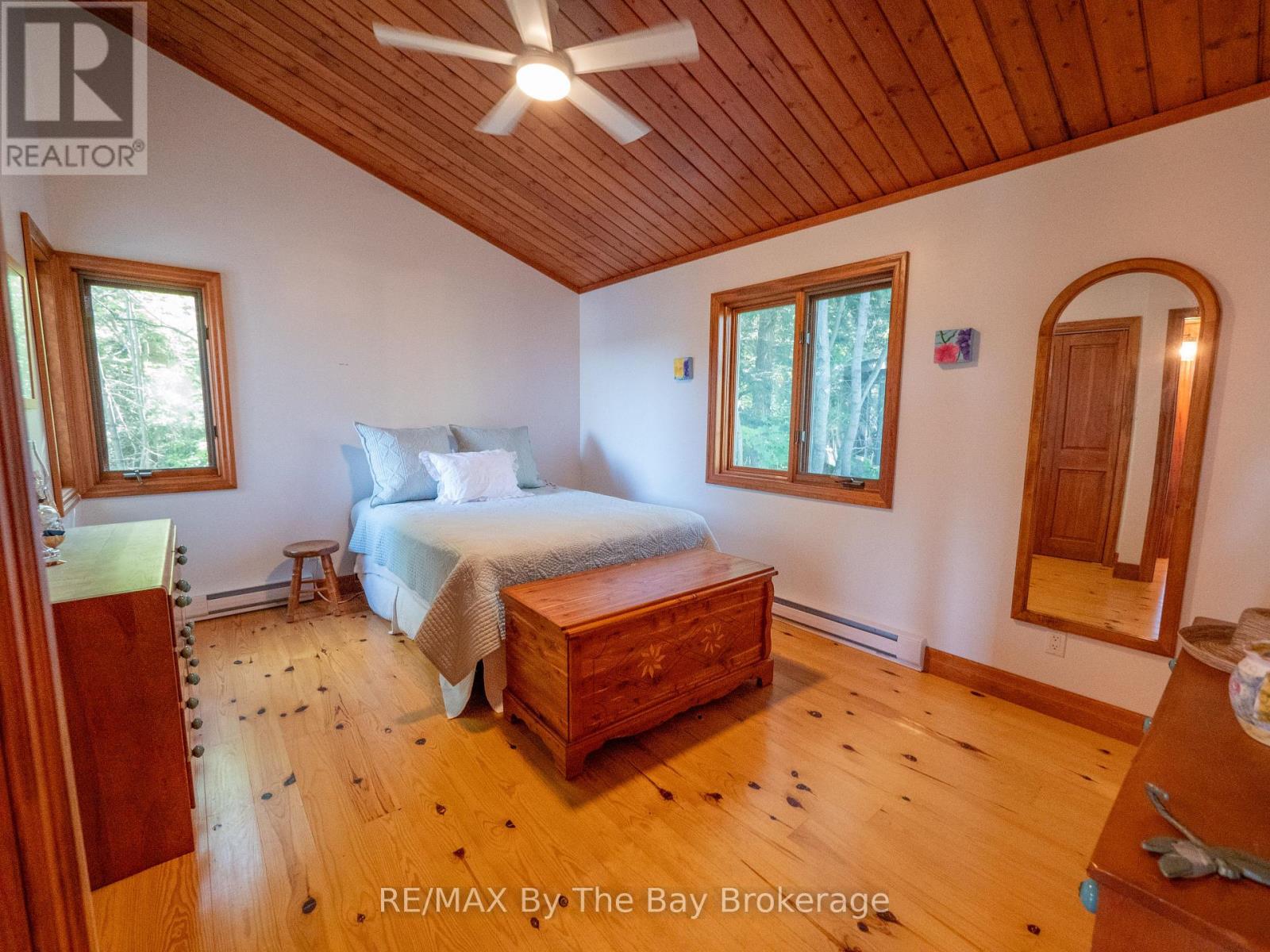 23212 GEORGIAN BAY SHORE - 24