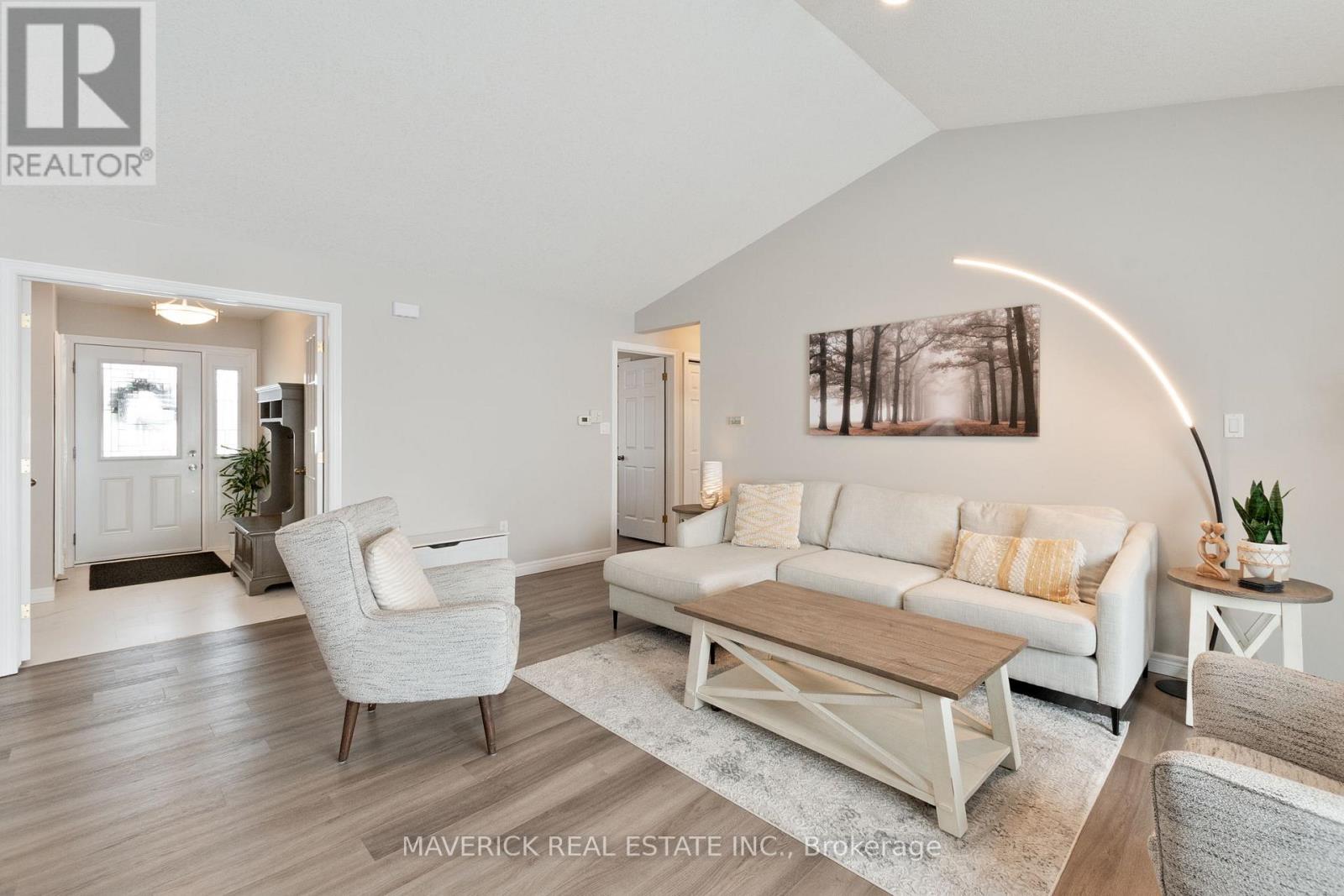 224 SNYDERS AVENUE - Photo 4 of 47, Central Elgin (Belmont), Ontario