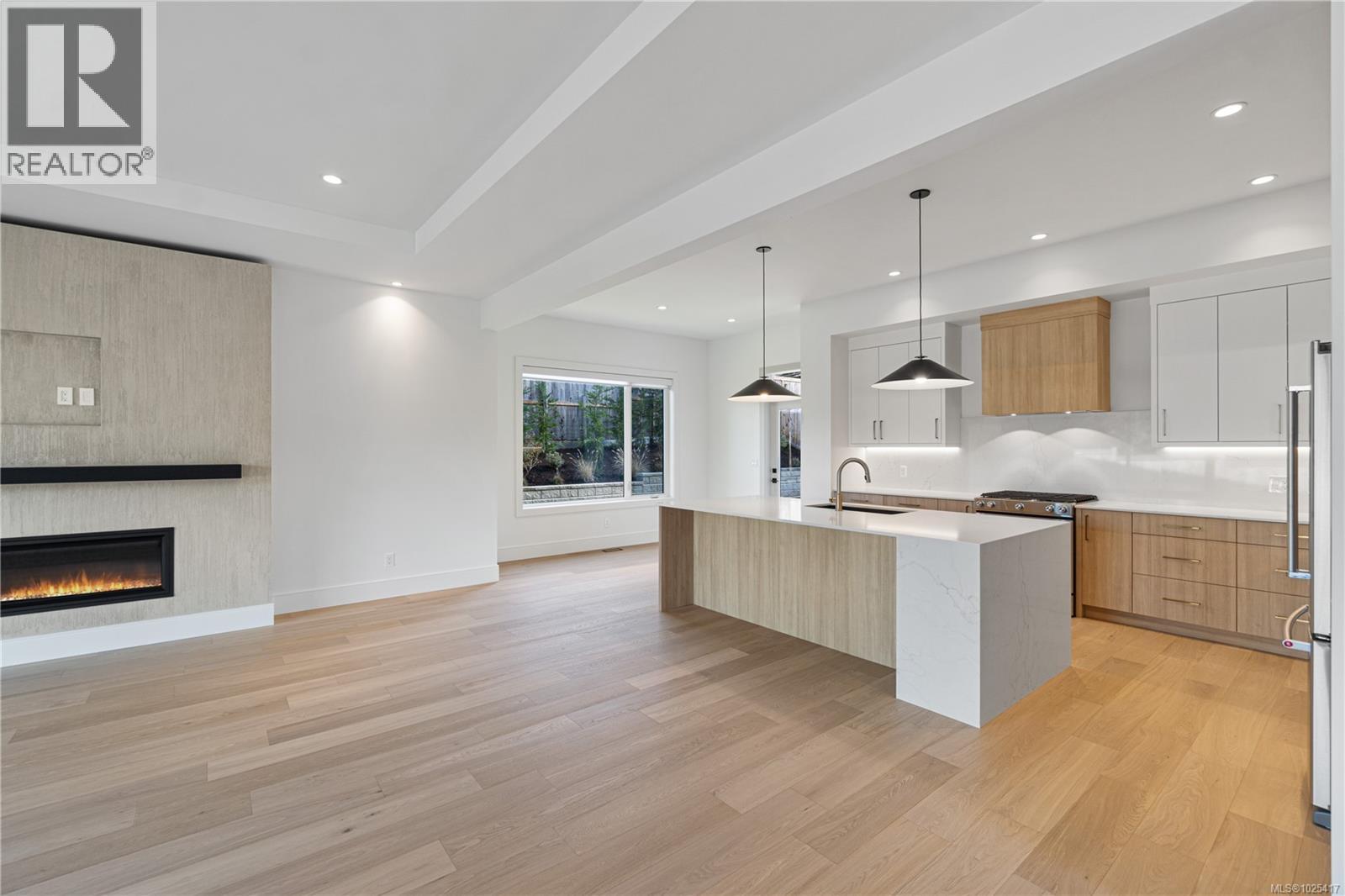 6970 Shale Rd, Lantzville