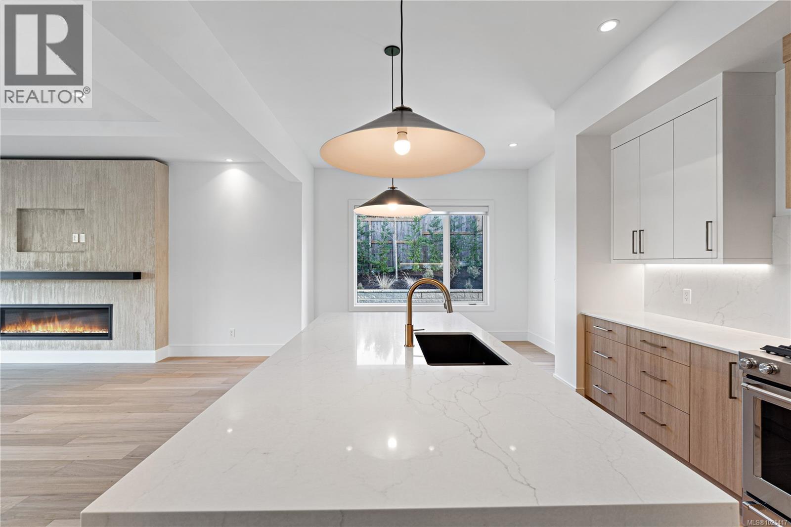 6970 Shale Rd, Lantzville