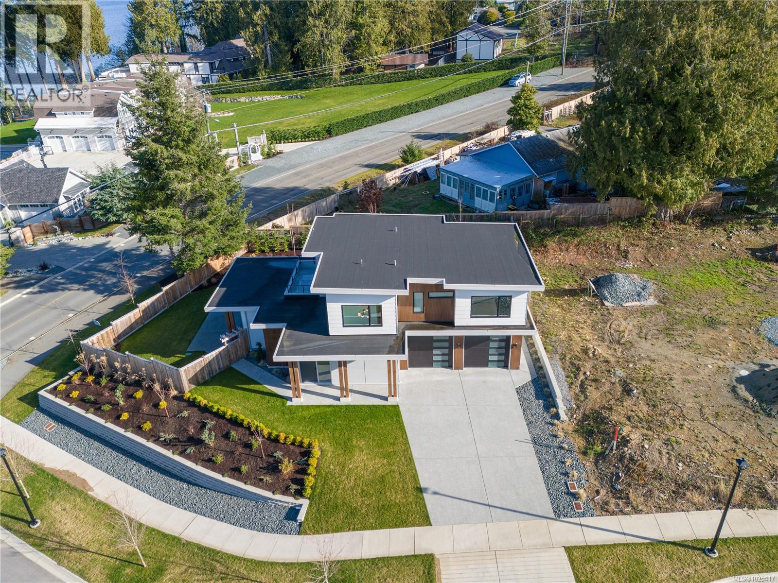 6970 Shale Rd, Lantzville