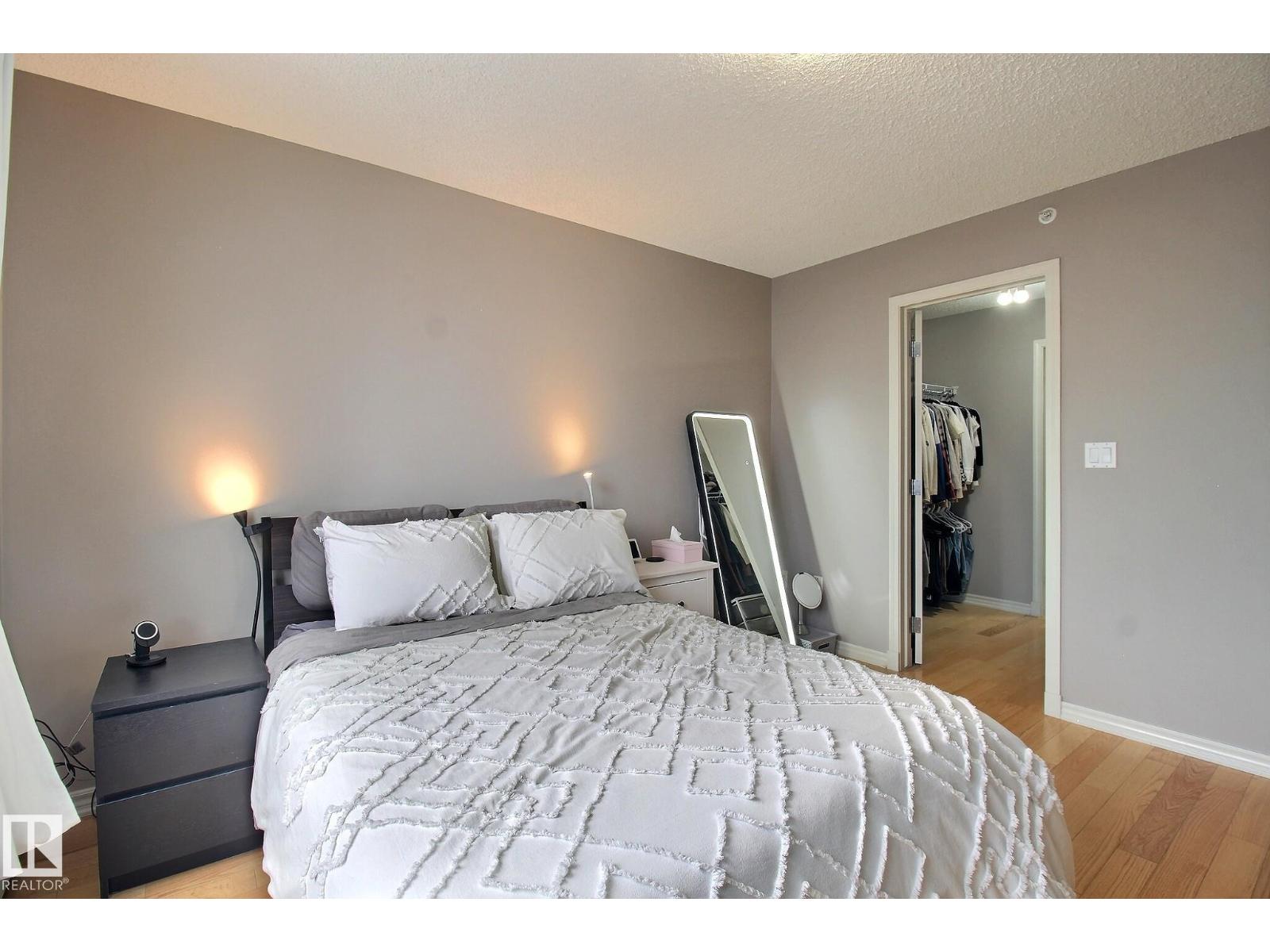 #803 10180 104 ST NW, Edmonton