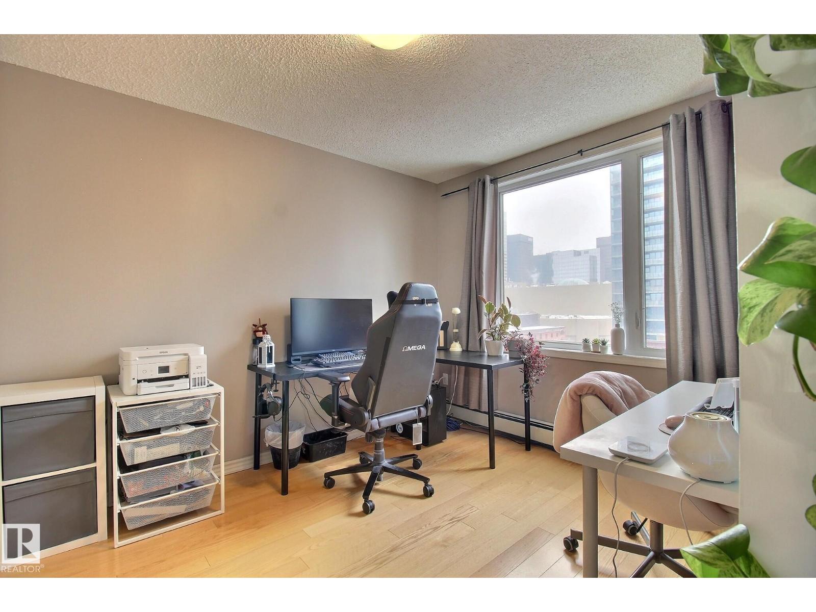 #803 10180 104 ST NW, Edmonton