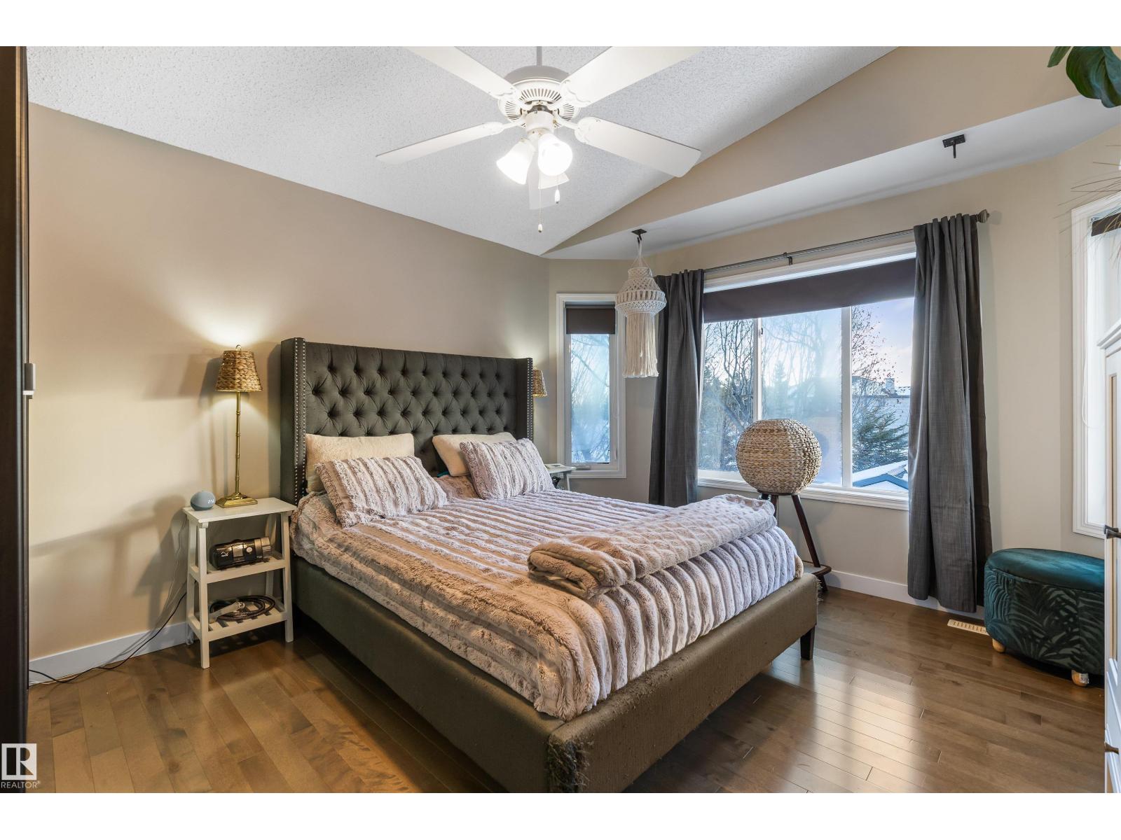 13 NEWBURY CO, St. Albert