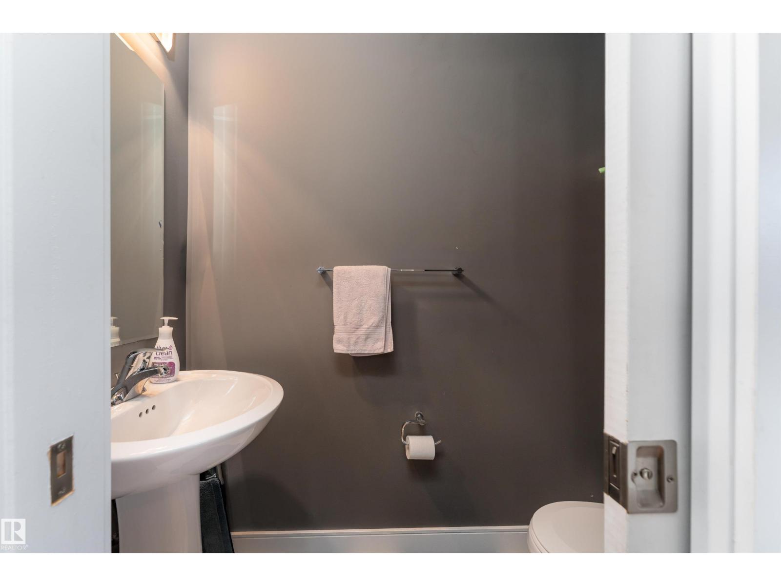 #37 13003 132 AV NW, Edmonton