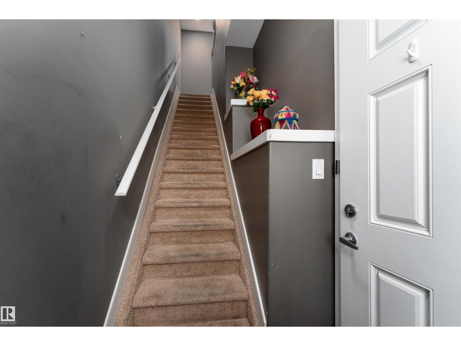 #37 13003 132 AV NW, Edmonton