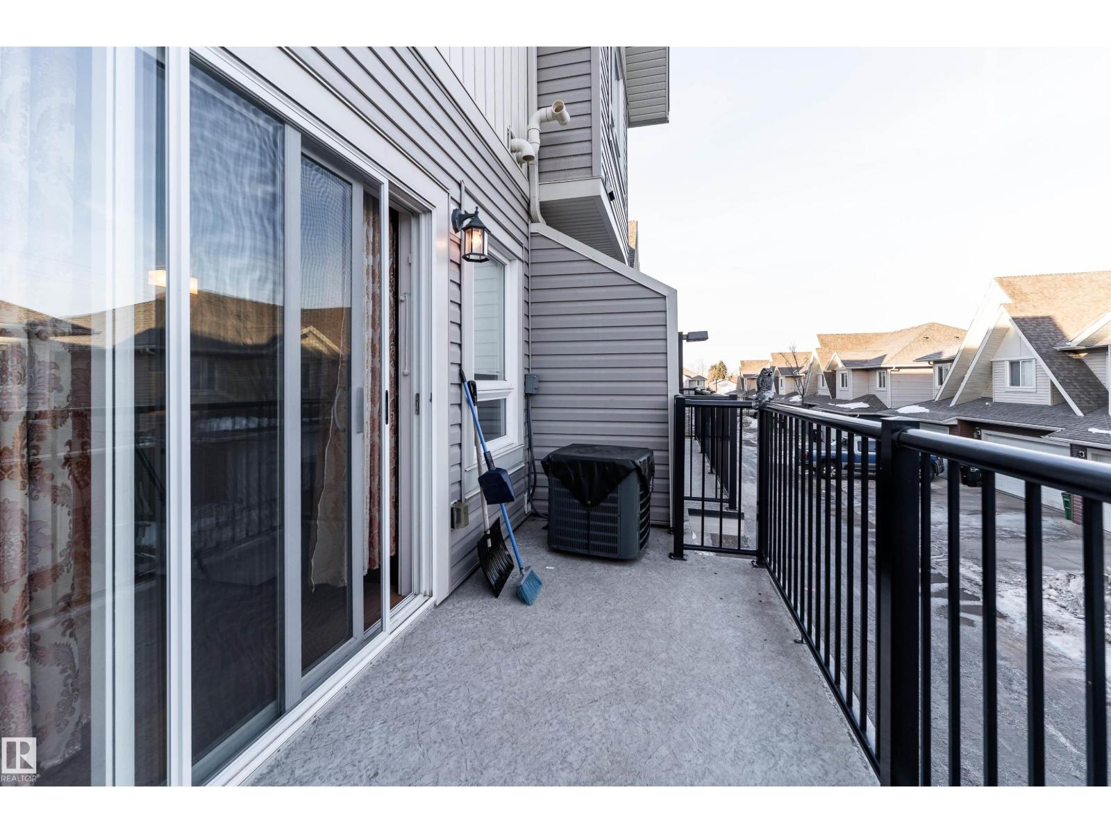 #37 13003 132 AV NW, Edmonton