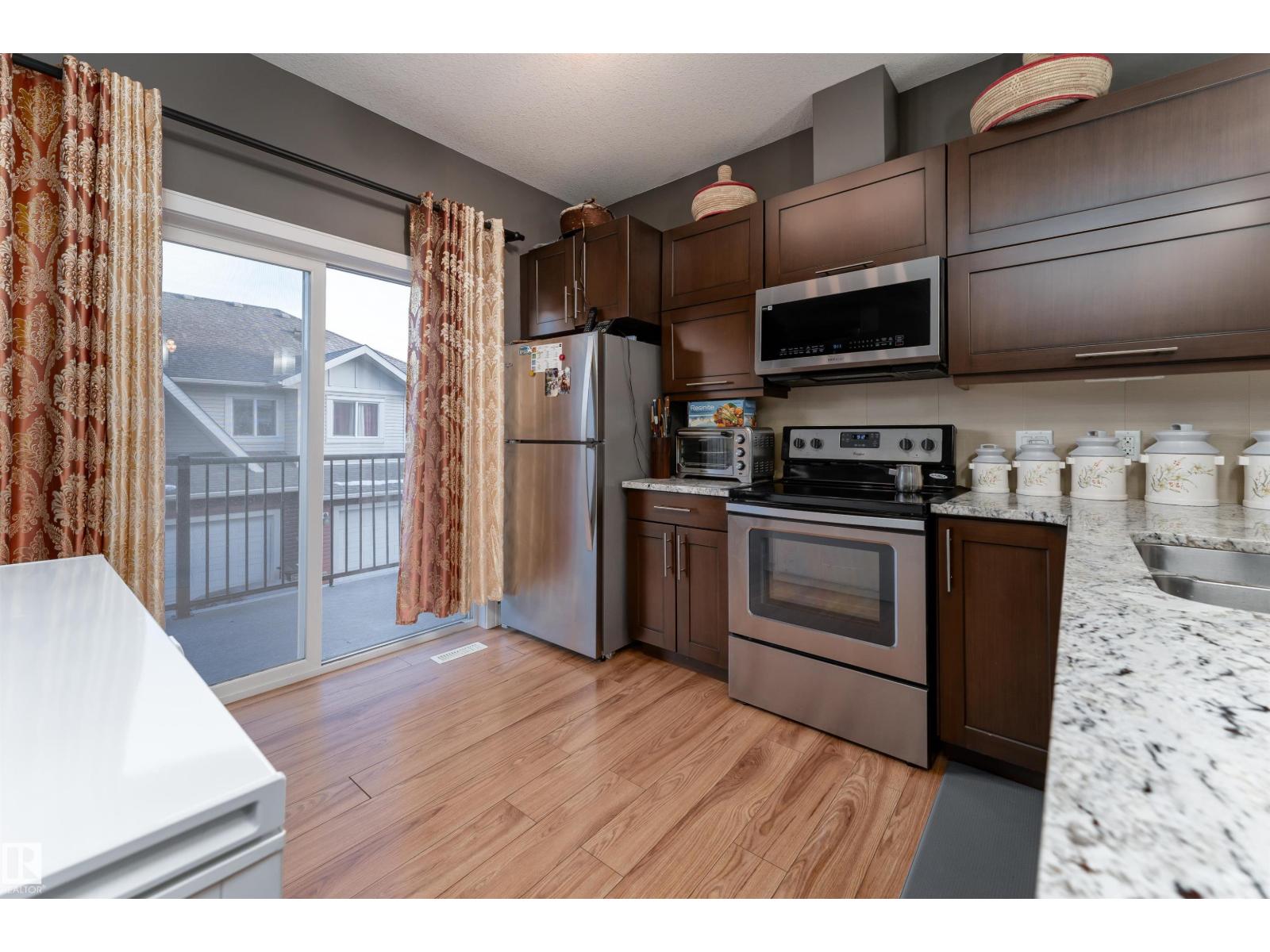 #37 13003 132 AV NW, Edmonton