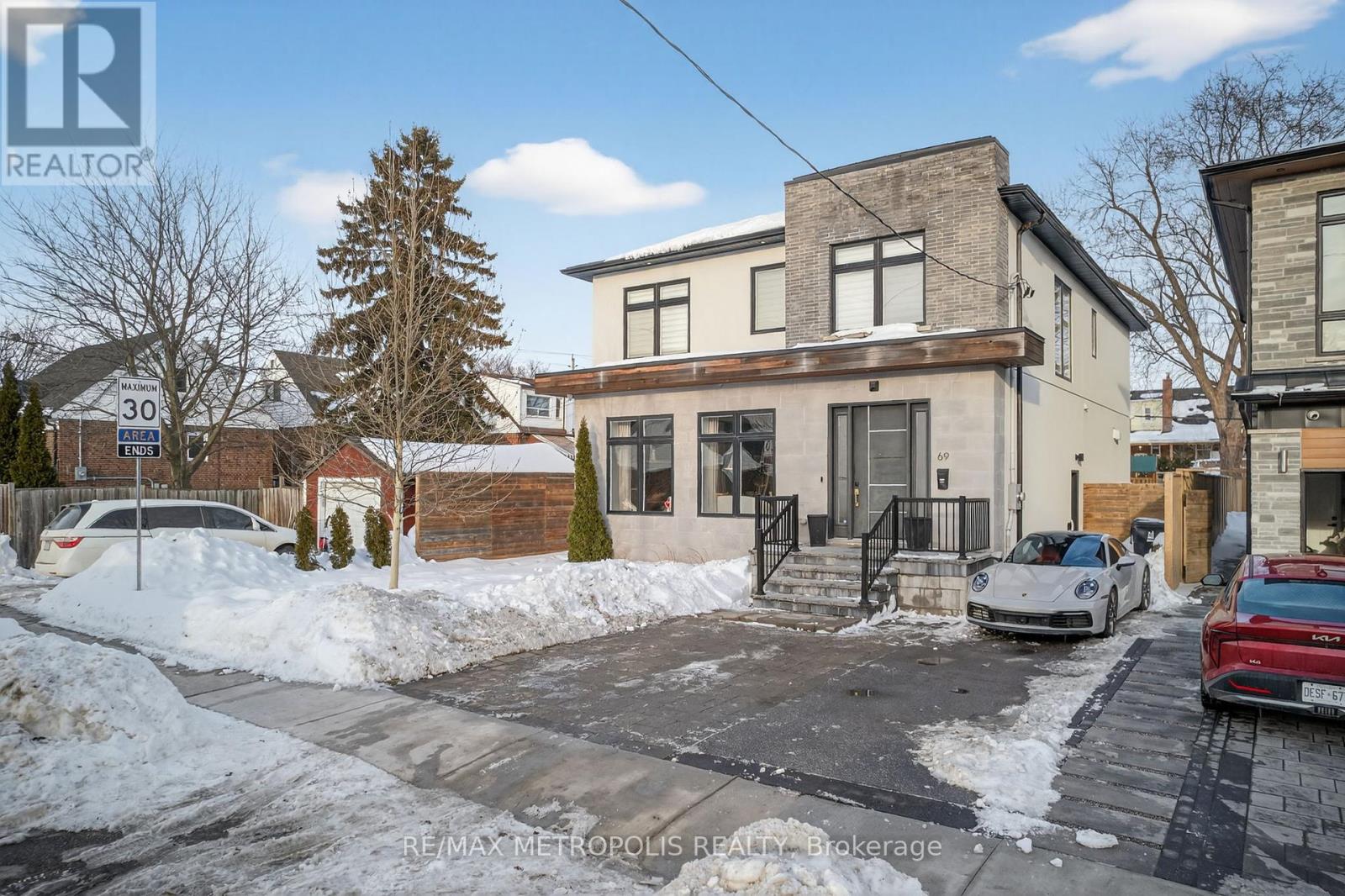 69 MYSTIC AVENUE - Photo 2 of 35, Toronto (Oakridge), Ontario