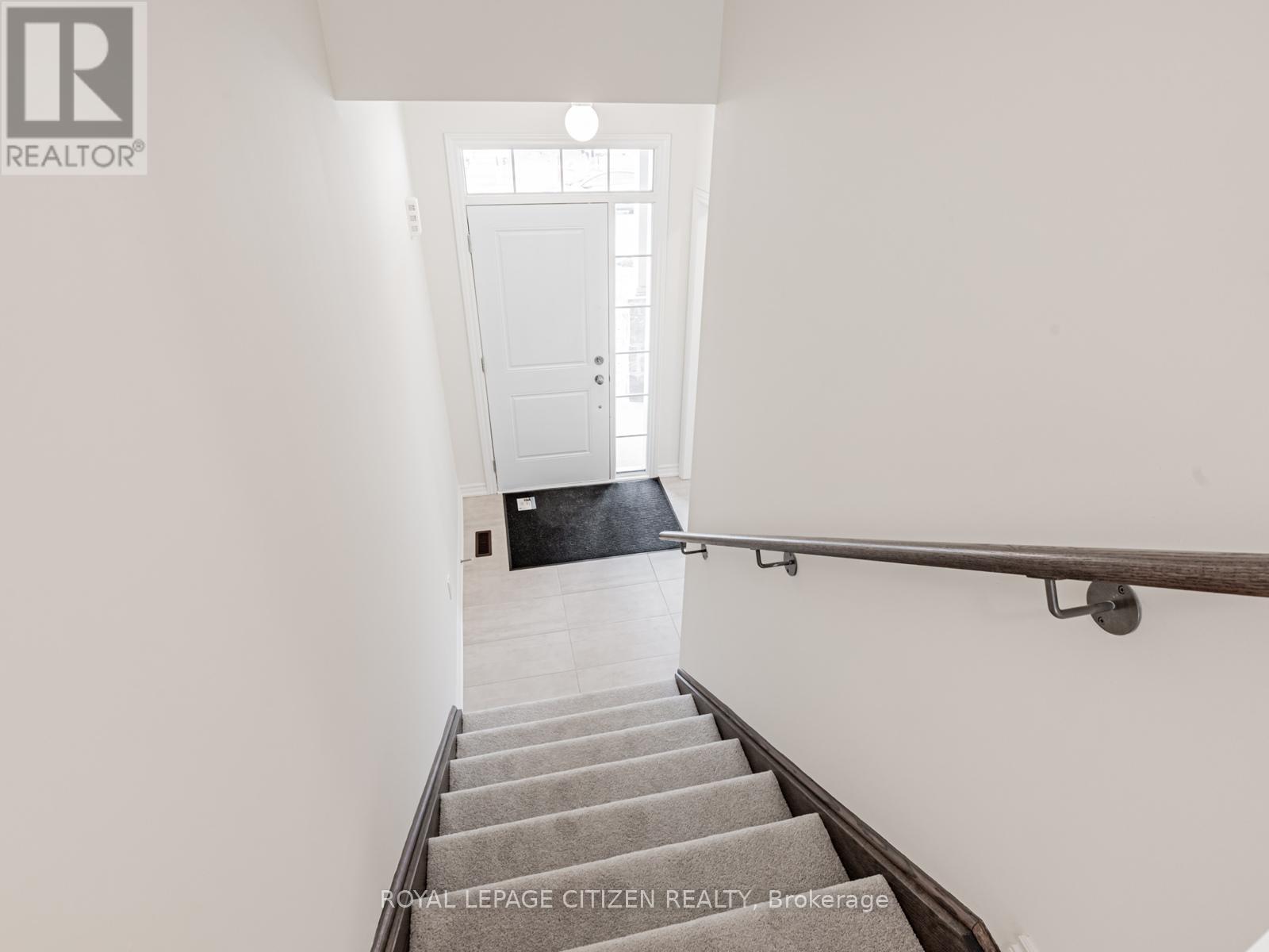 7 WAYNE ALLISON DRIVE - Photo 5 of 37, Georgina (Sutton & Jackson's Point), Ontario