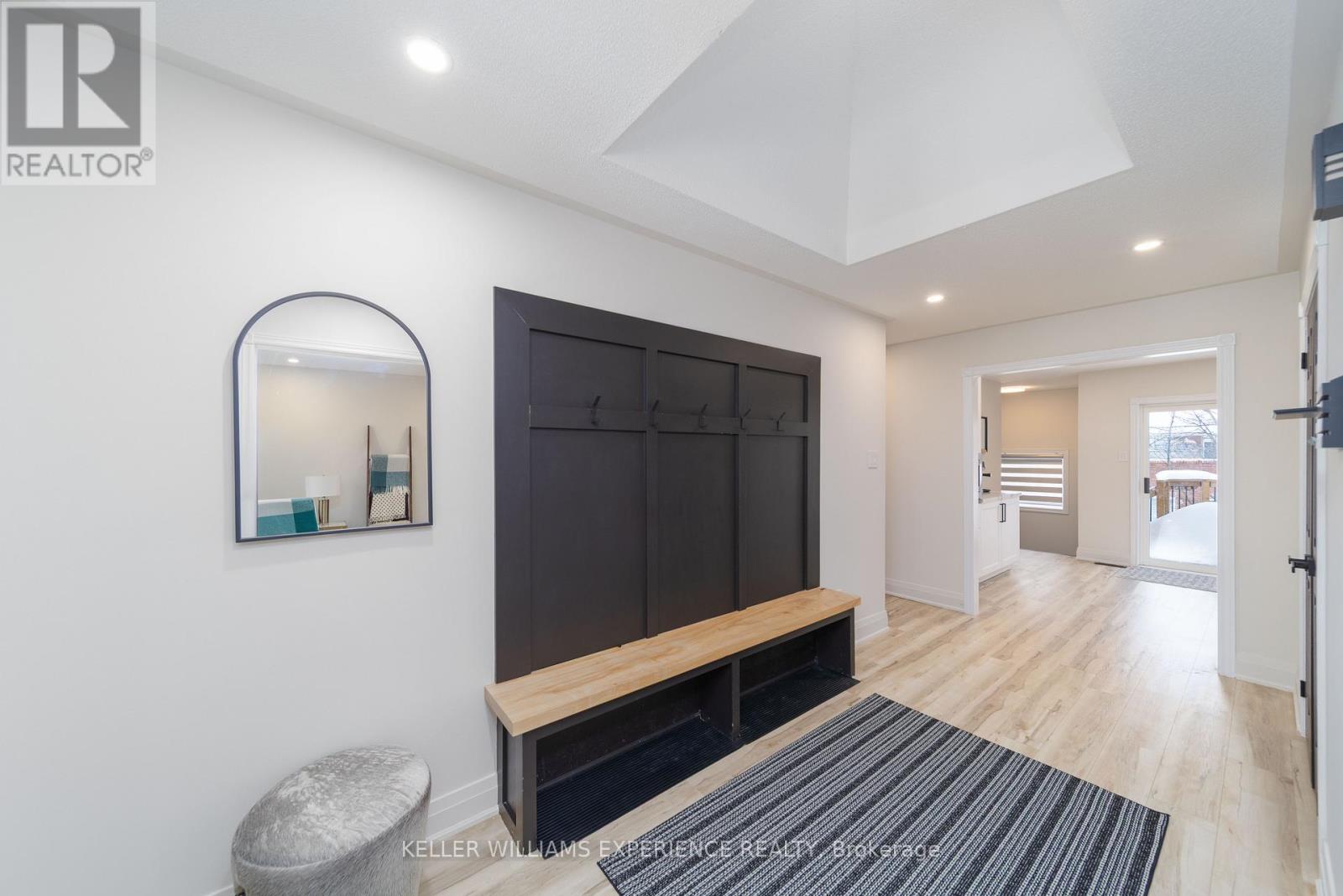 61 SILVER MAPLE CRESCENT - Photo 3 of 39, Barrie (Holly), Ontario