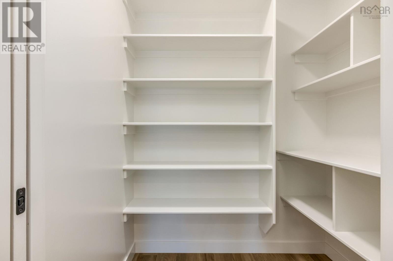 Property 16 of 49 of SMD-5B 44 Simona Drive