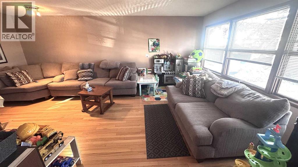 Single Family House Bungalow for Sale in   Avenue NW Bowness Calgary 