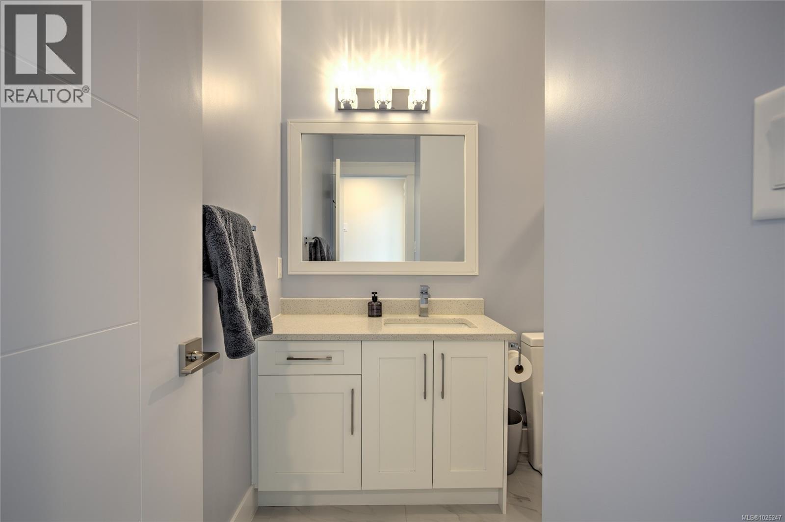 1218 Viewtop Rd, Duncan