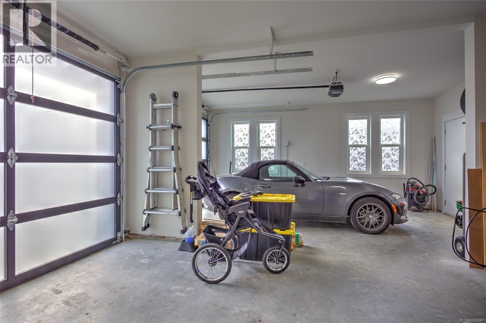 1218 Viewtop Rd, Duncan