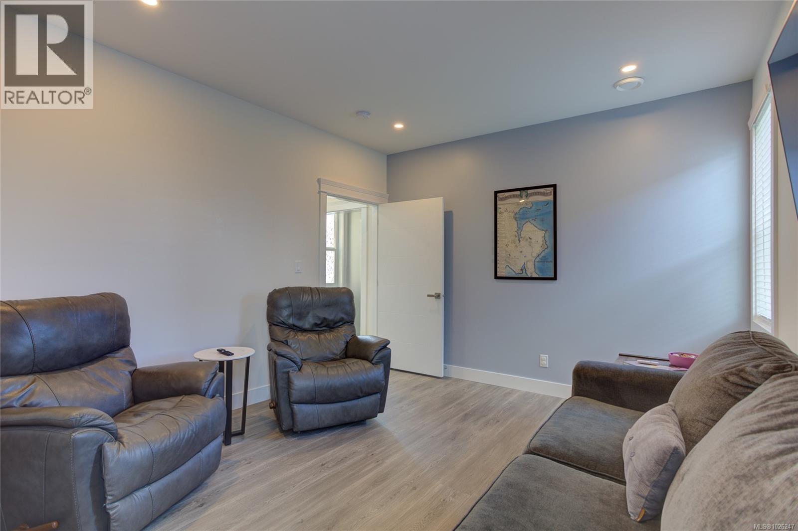 1218 Viewtop Rd, Duncan