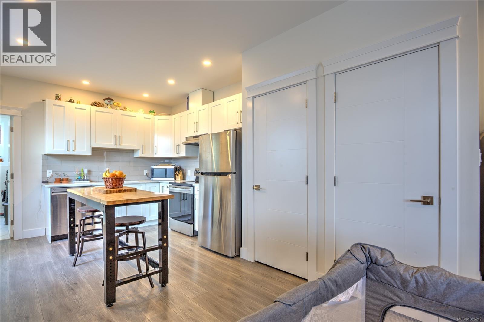 1218 Viewtop Rd, Duncan