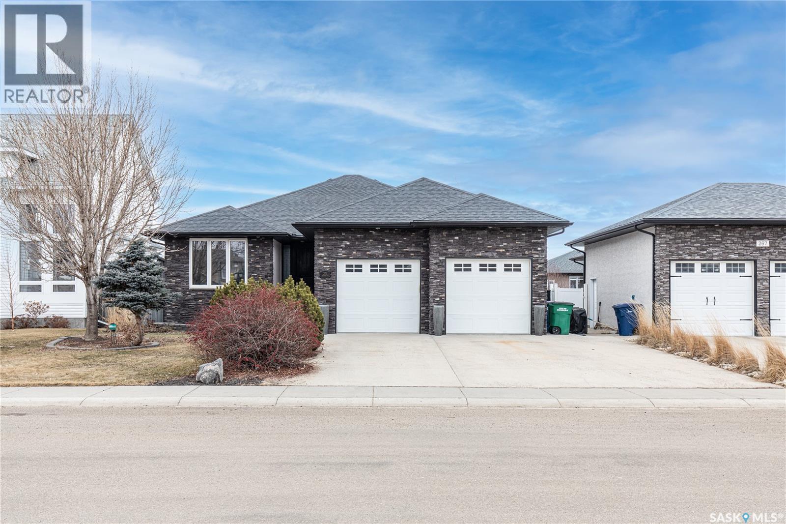271 Blue Sage DRIVE - Photo 2 of 50, Moose Jaw, Saskatchewan